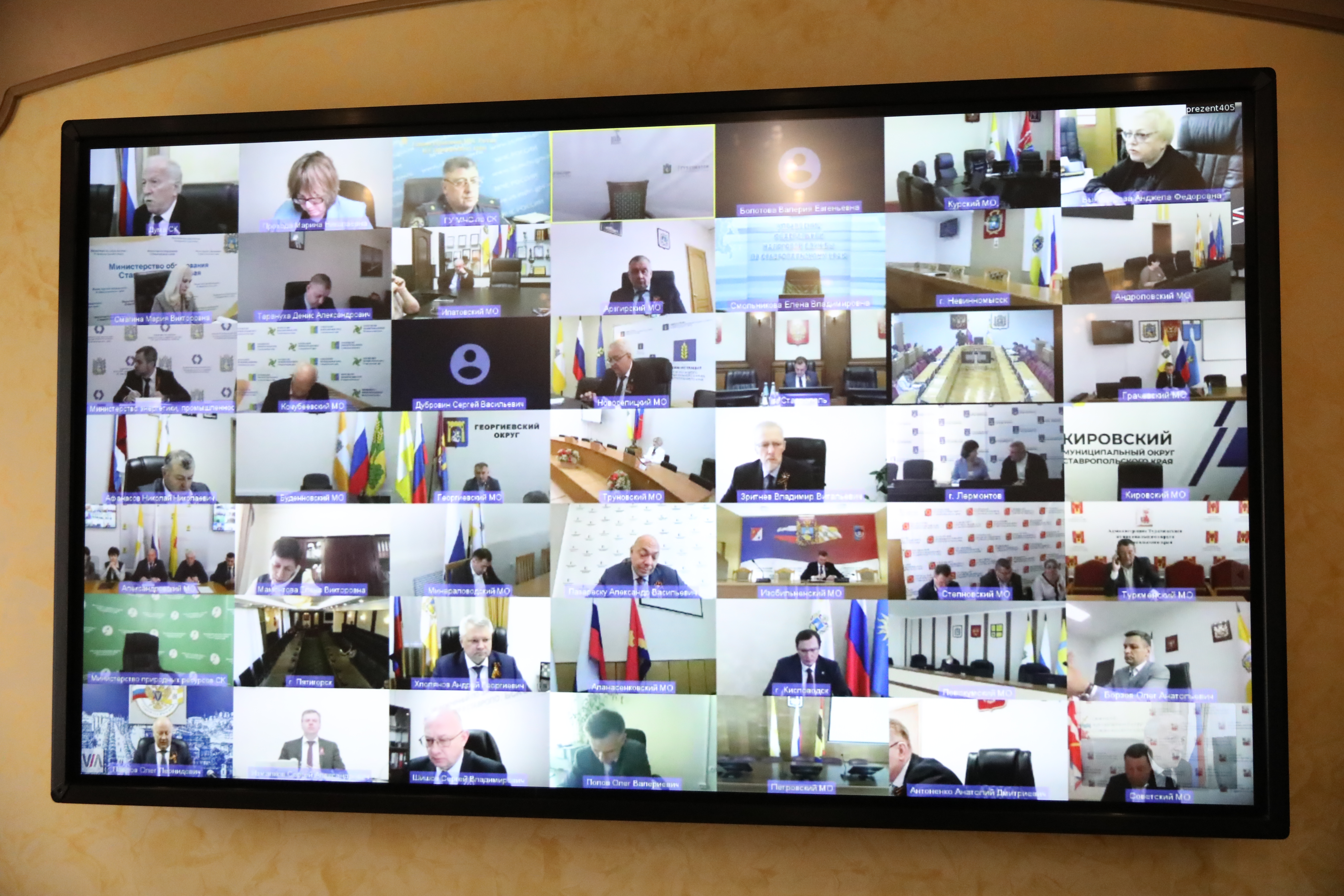 Ставрополье в числе лидеров по выполнению национальных проектов