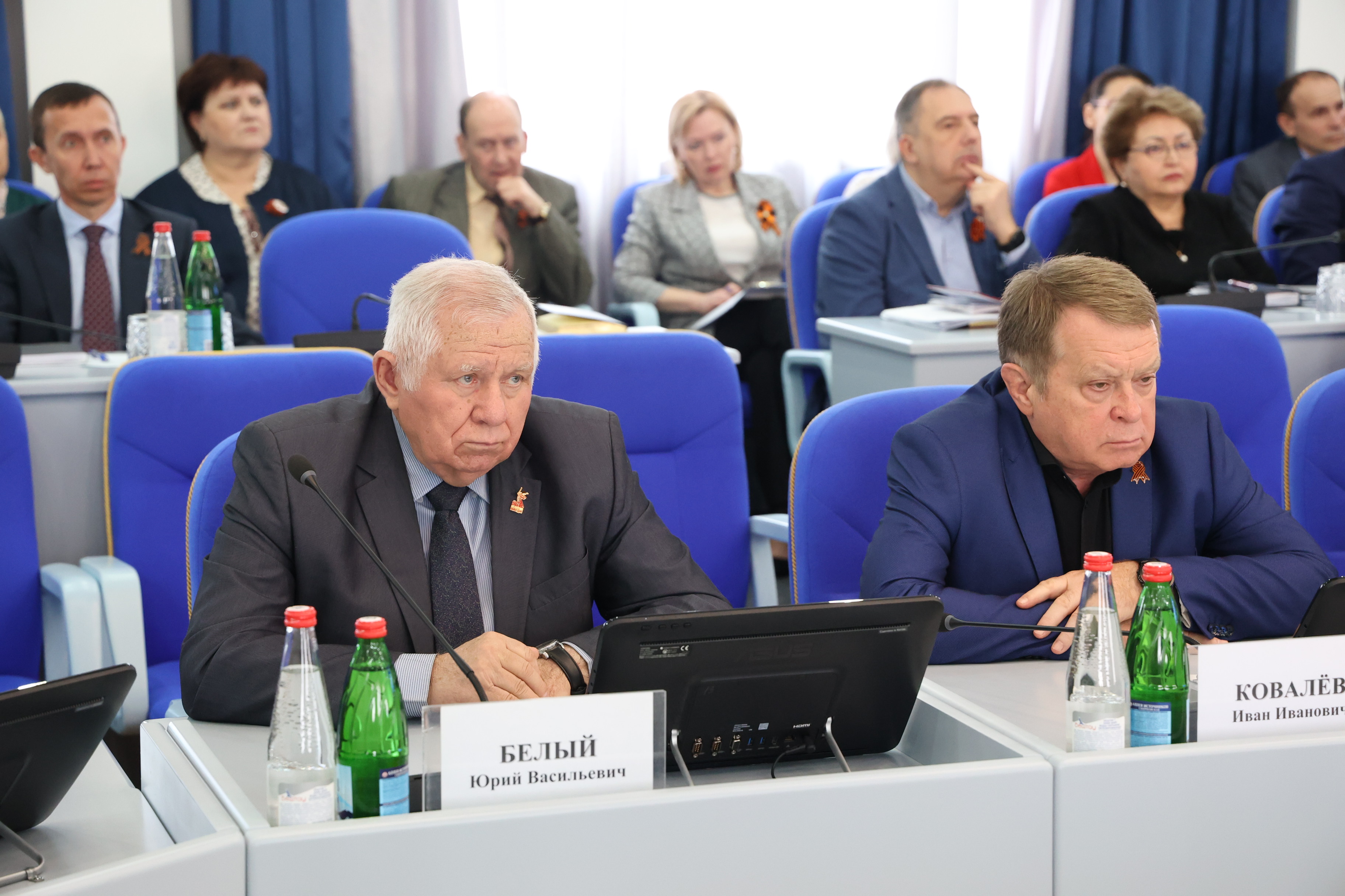 Парламентарии работают над проектами законов для включения в повестку апрельского заседания Думы