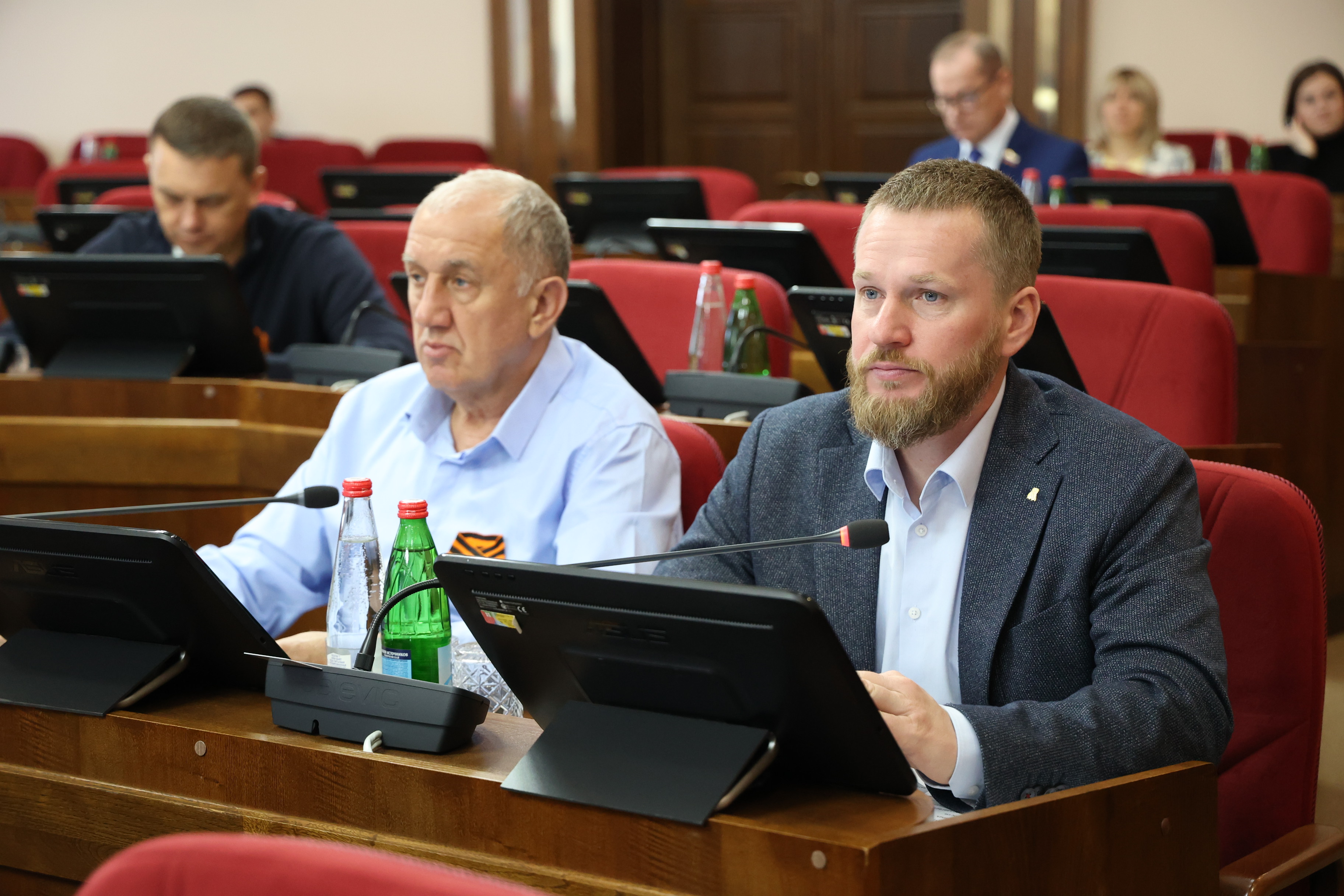 Утверждена повестка апрельского заседания Думы