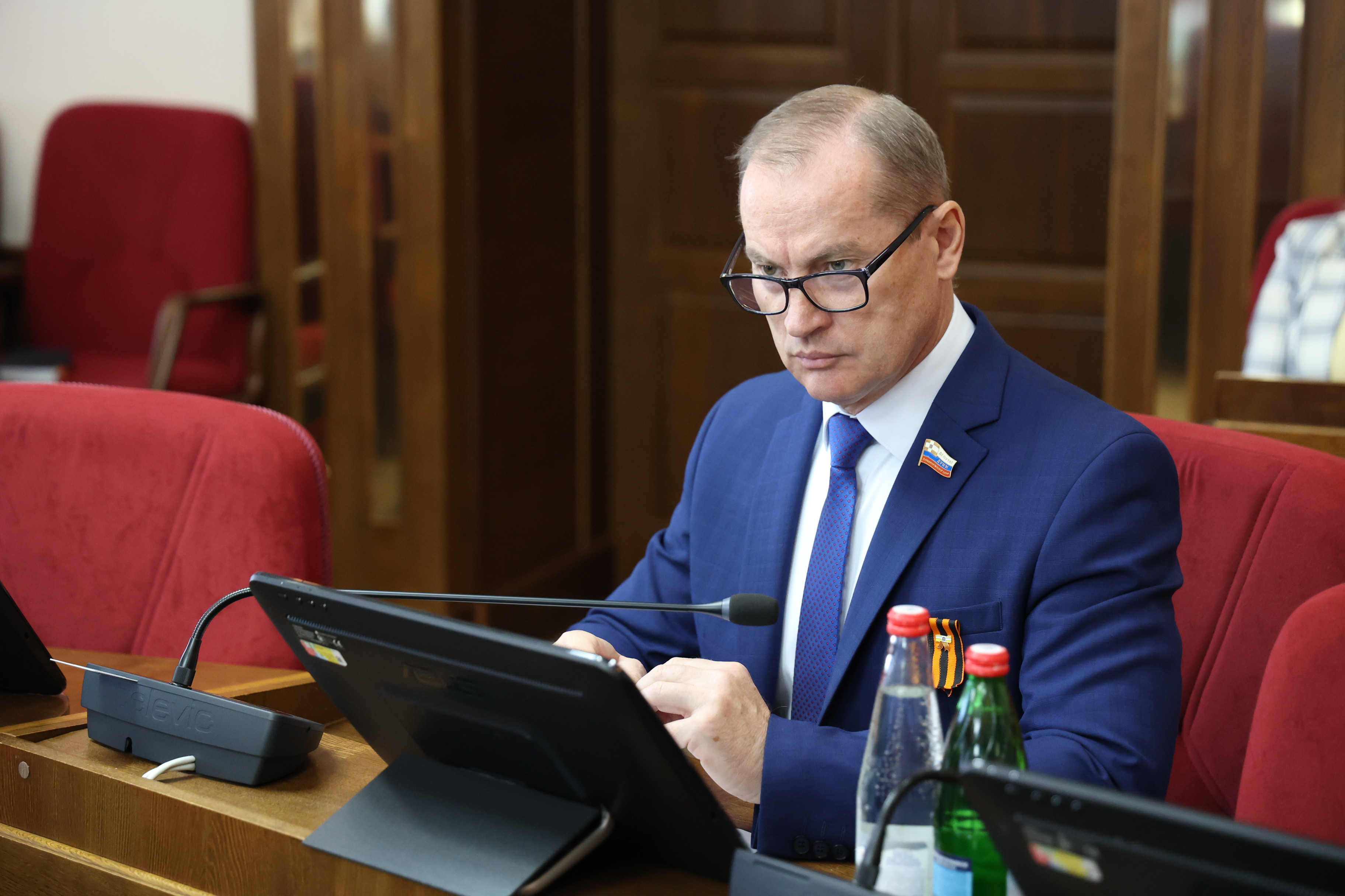 Утверждена повестка апрельского заседания Думы