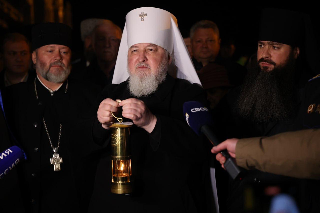 Николай Великдань передал частицу Благодатного огня в храмы Труновского округа