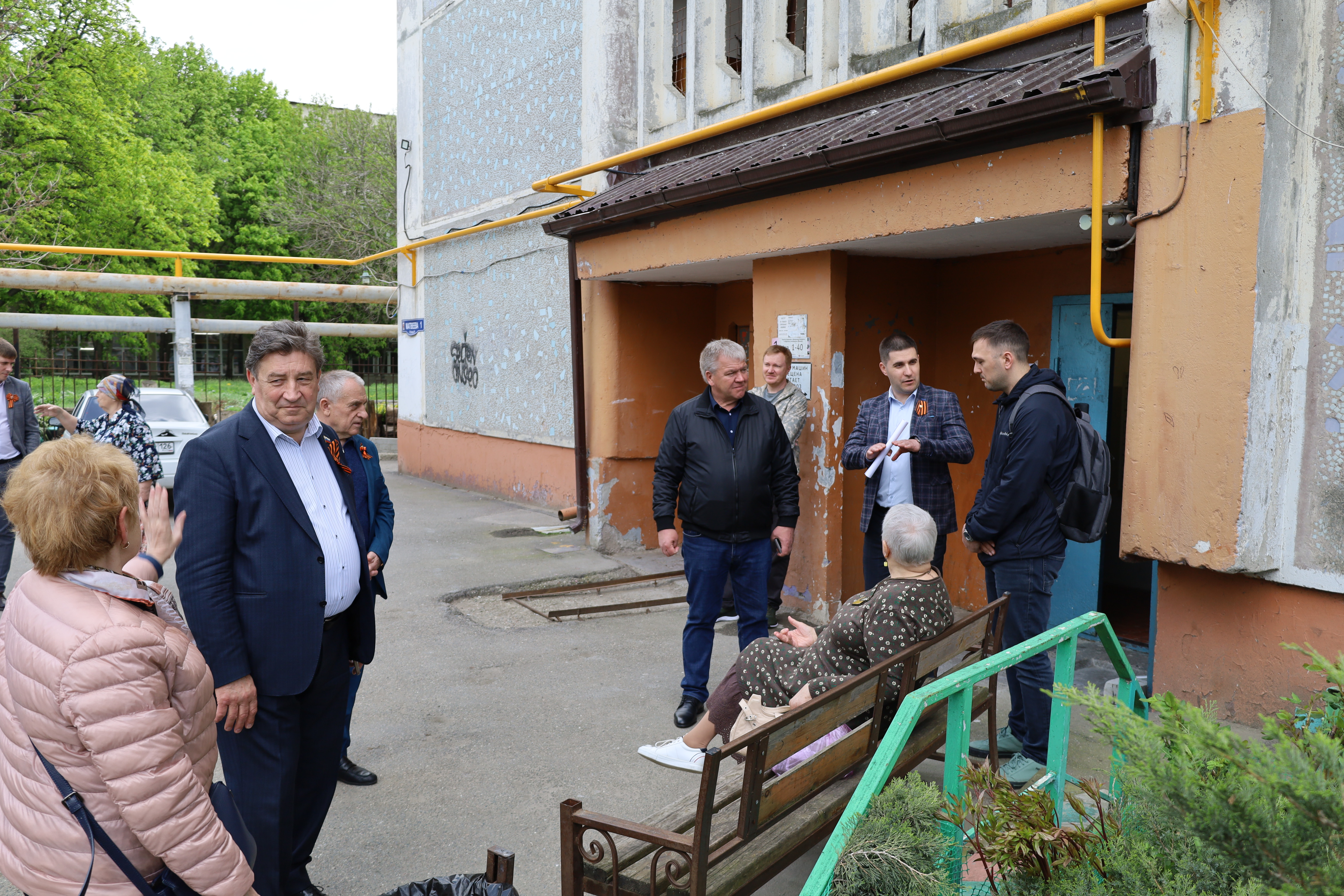 Обновленные крыши, новые лифты – капремонт многоквартирных домов стал темой выездного совещания профильного комитета