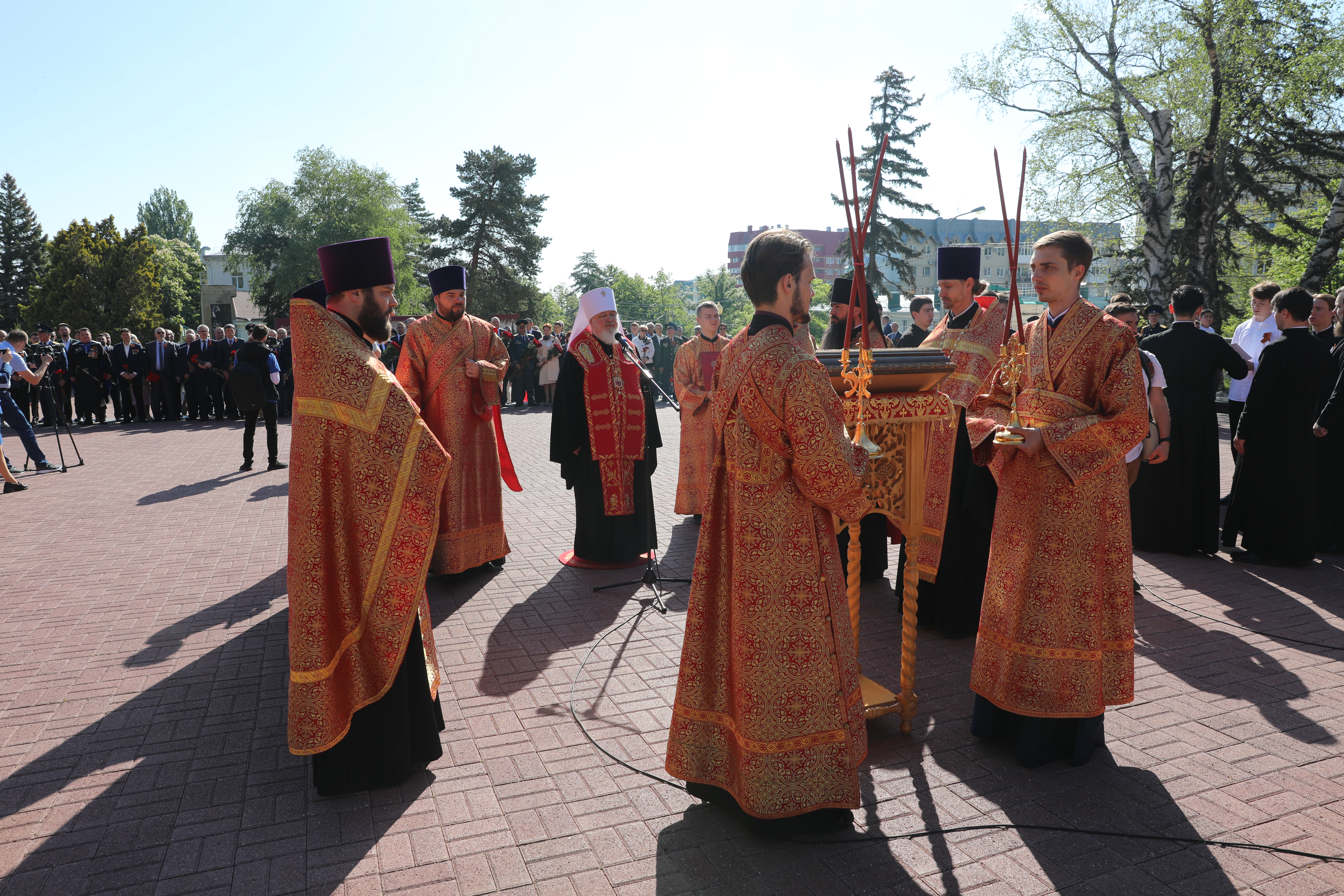 В День Победы депутаты возложили цветы к мемориалу Вечная Слава