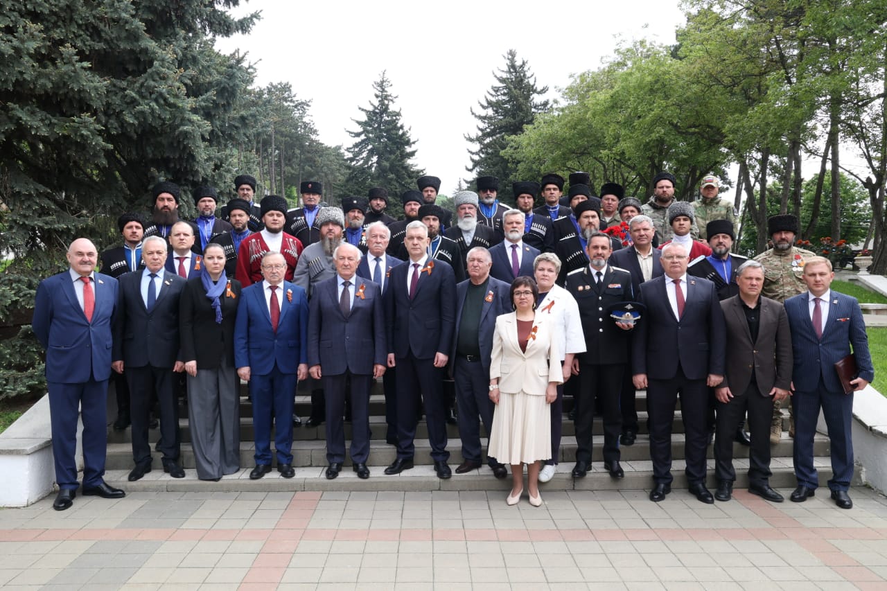 Николай Великдань и депутаты Думы Ставрополья обсудили с федеральными законодателями вопросы реализации Стратегии государственной национальной политики