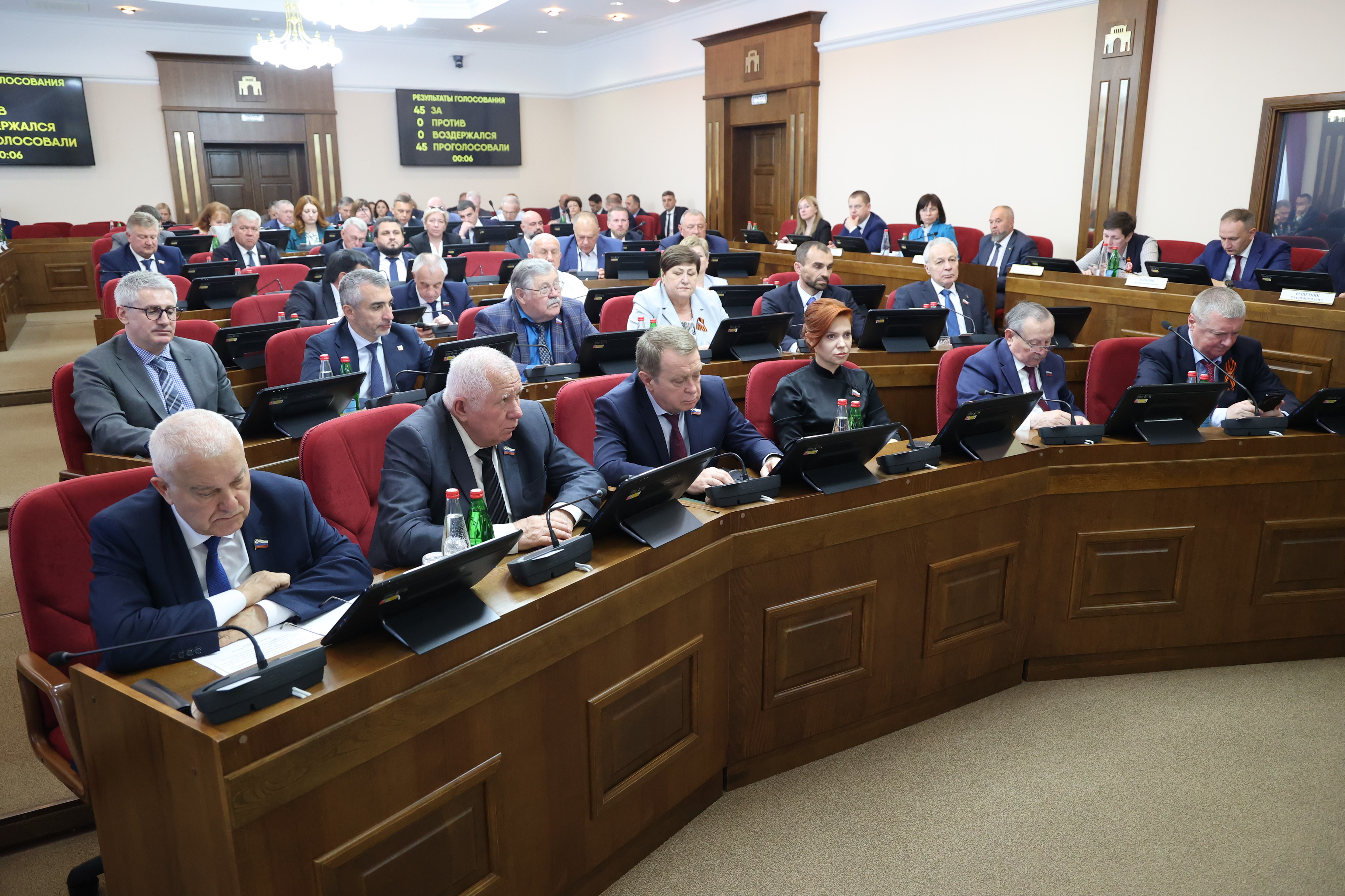 Депутаты внесли изменения в краевой закон о мерах соцподдержки граждан, попавших в трудную жизненную ситуацию