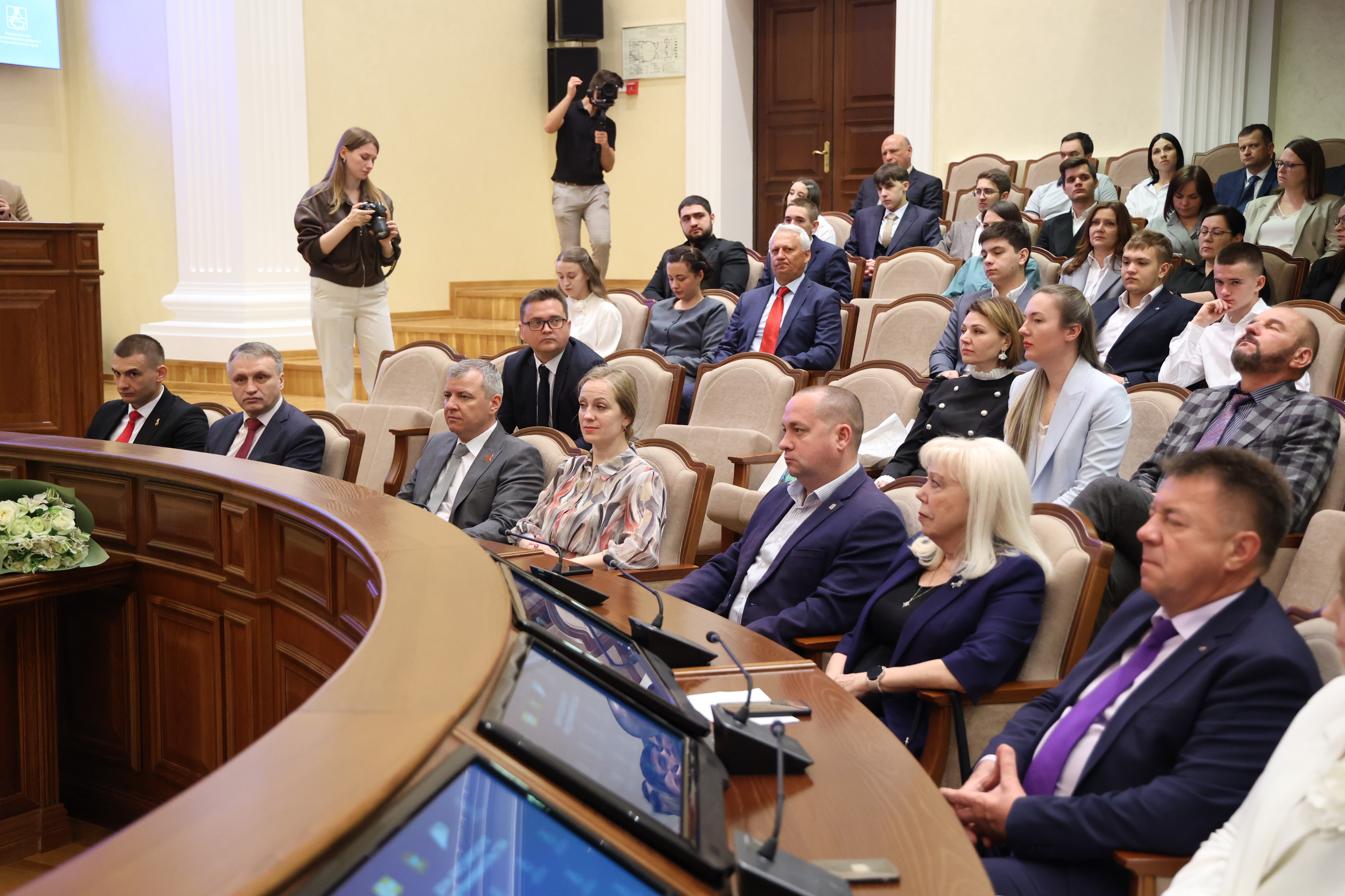 Депутаты вручили предпринимателям Ставрополья награды краевой Думы
