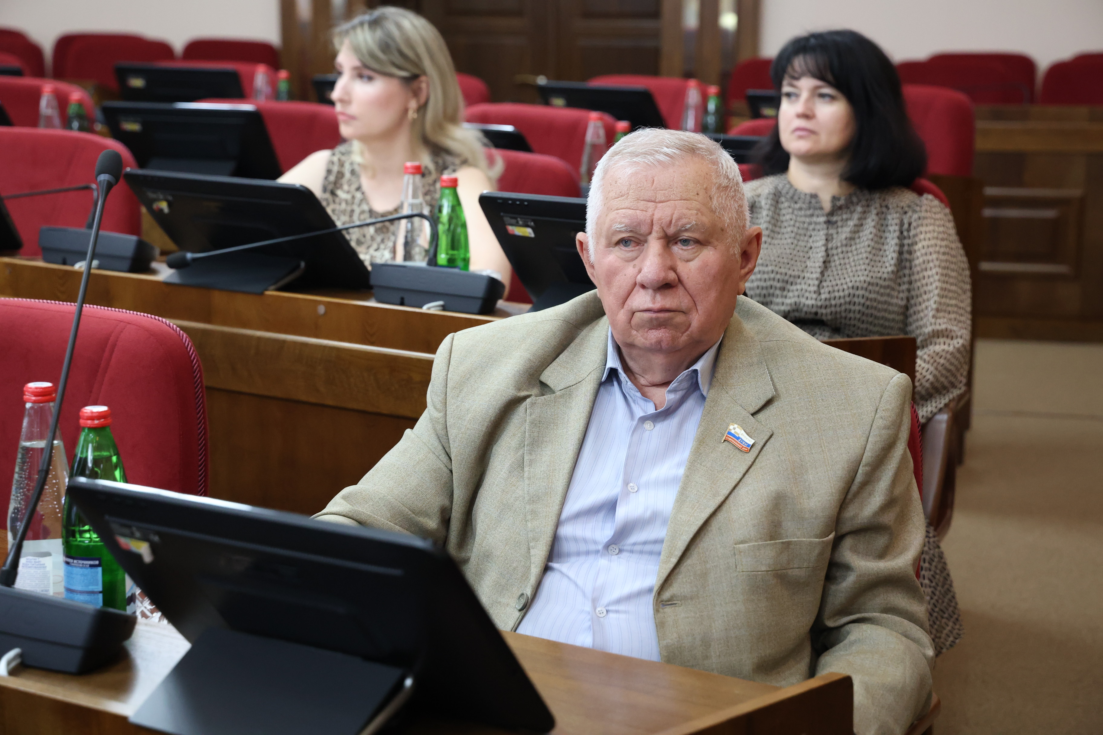 На Ставрополье отремонтируют дороги к местам проживания ветеранов Великой Отечественной войны и участников СВО