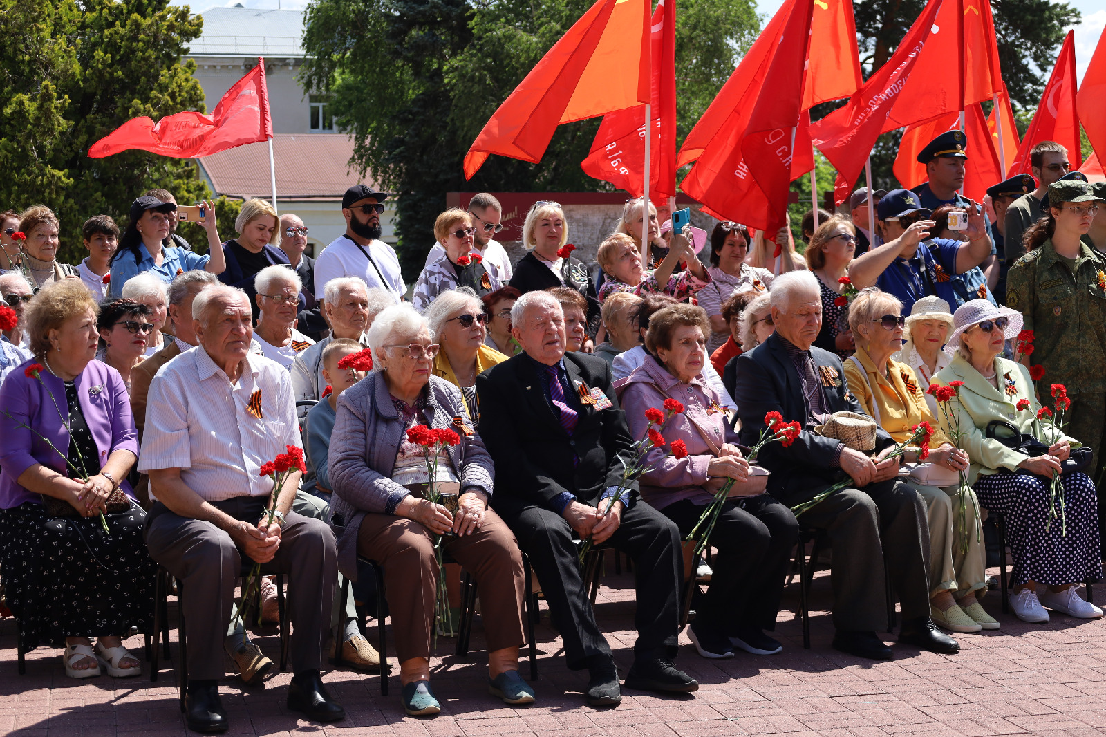 Краевые депутаты почтили память павших в Великой Отечественной войне