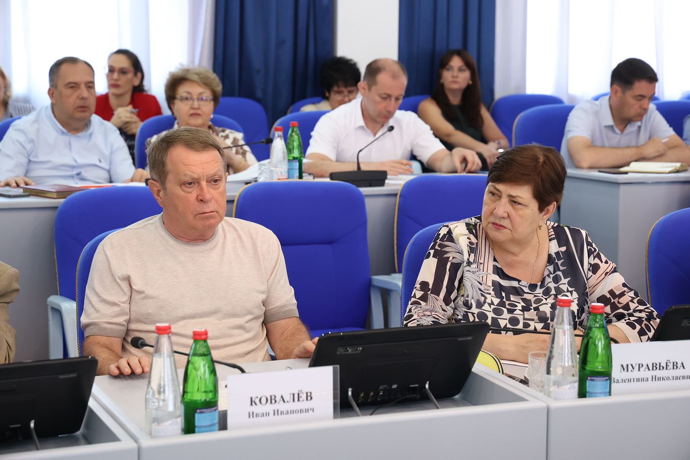 Уборочная кампания, медицинские кадры, пассажирские перевозки и летний отдых детей — в центре внимания краевых законодателей