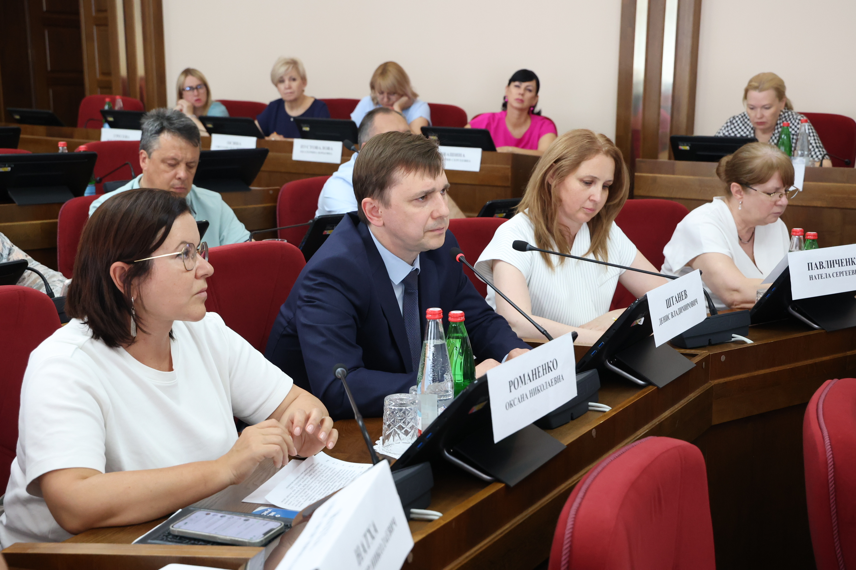 Депутаты предложили усилить информирование участников СВО о возможностях получения помощи в системе ОМС