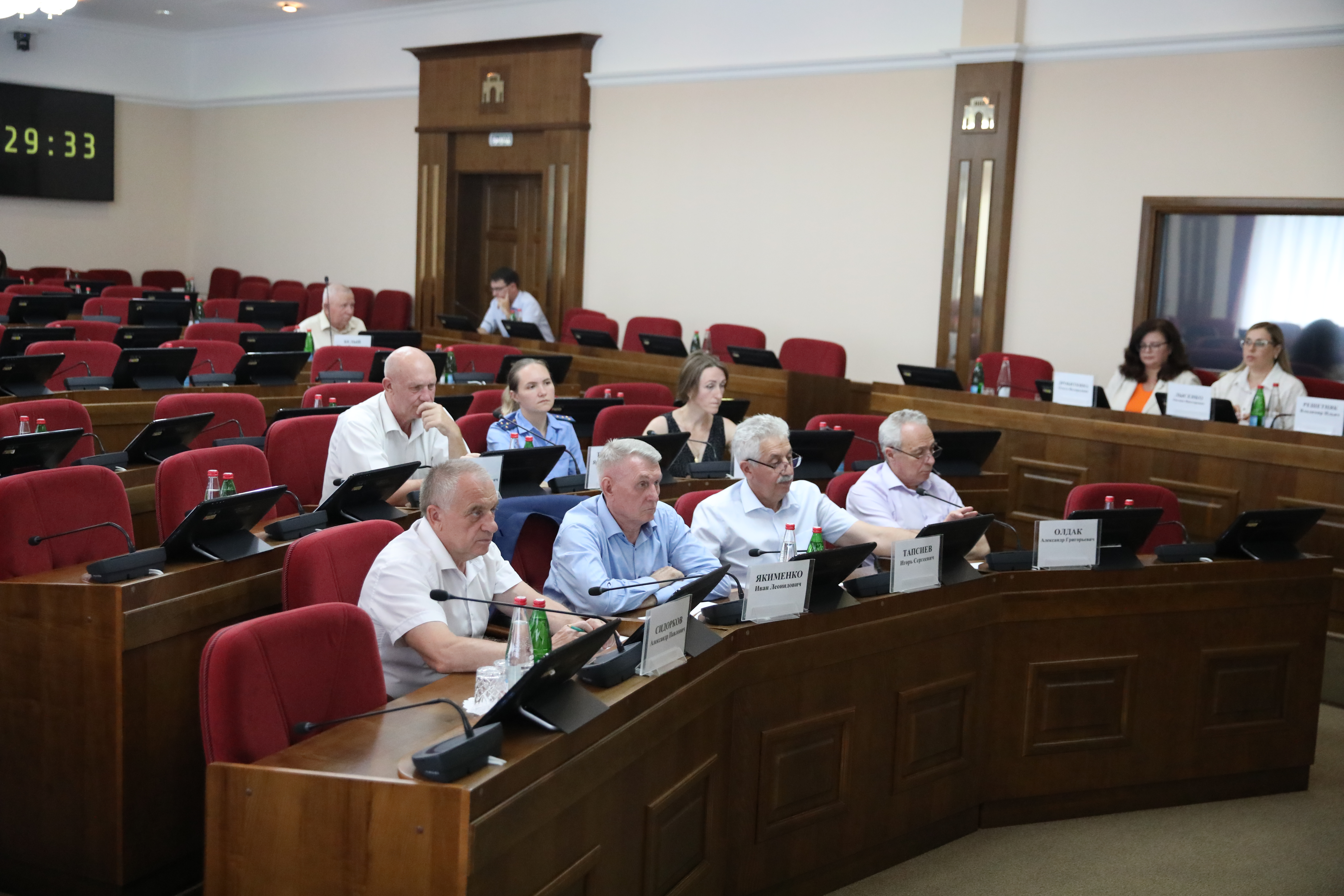 Депутаты рассмотрели законопроект об упрощении квалификационных требований для поступления на муниципальную службу участников СВО