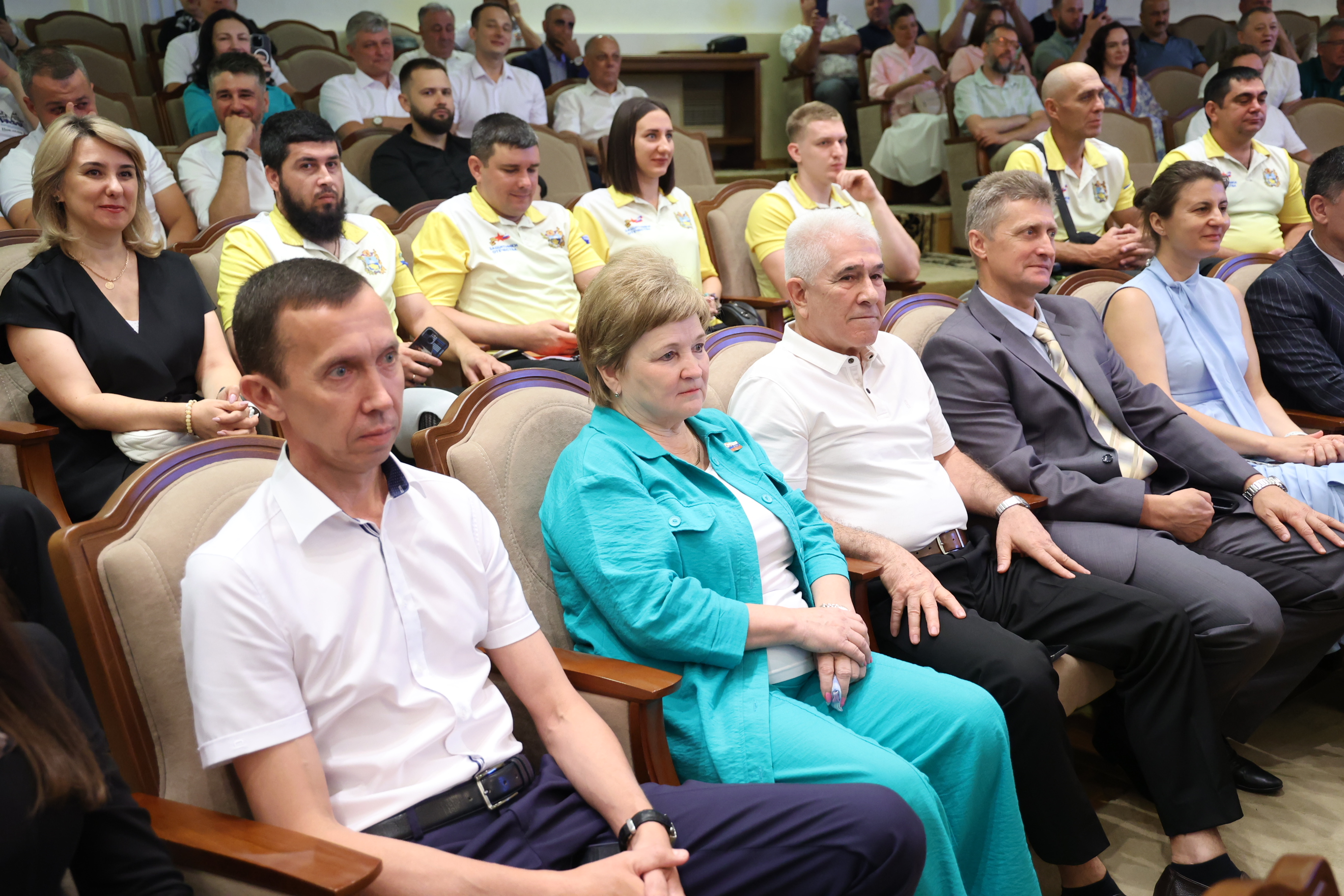 В Ставрополе в преддверии профессионального праздника чествовали спортсменов и тренеров