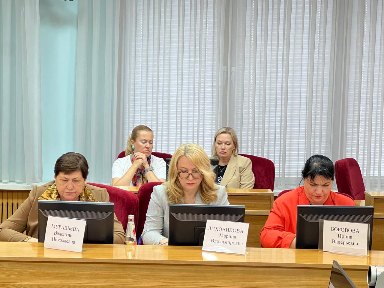 Валентина Муравьева приняла участие в совещании по реализации федерального проекта «Борьба с онкологическими заболеваниями»