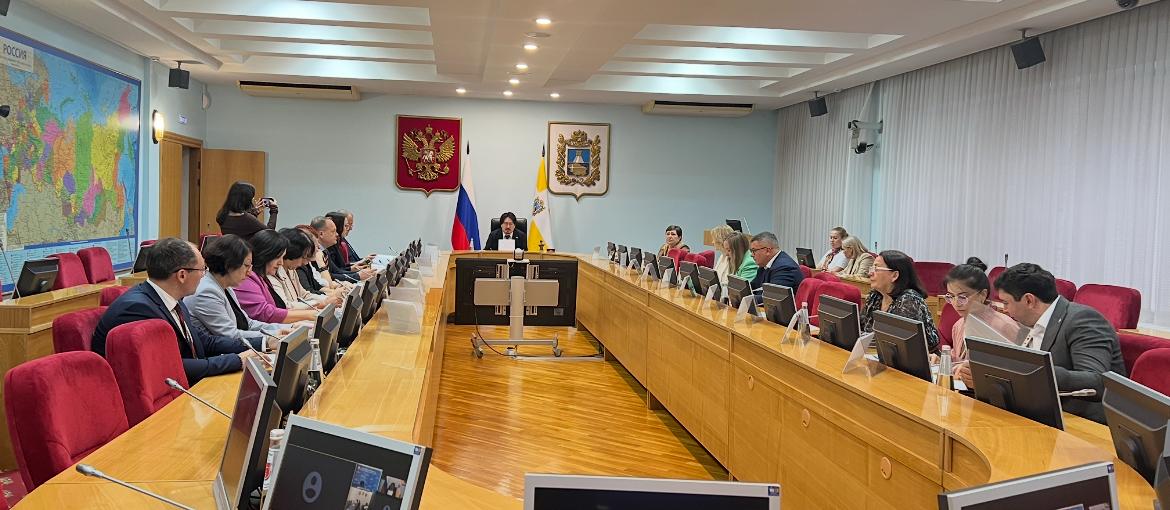 Валентина Муравьева приняла участие в совещании по реализации федерального проекта «Борьба с онкологическими заболеваниями»