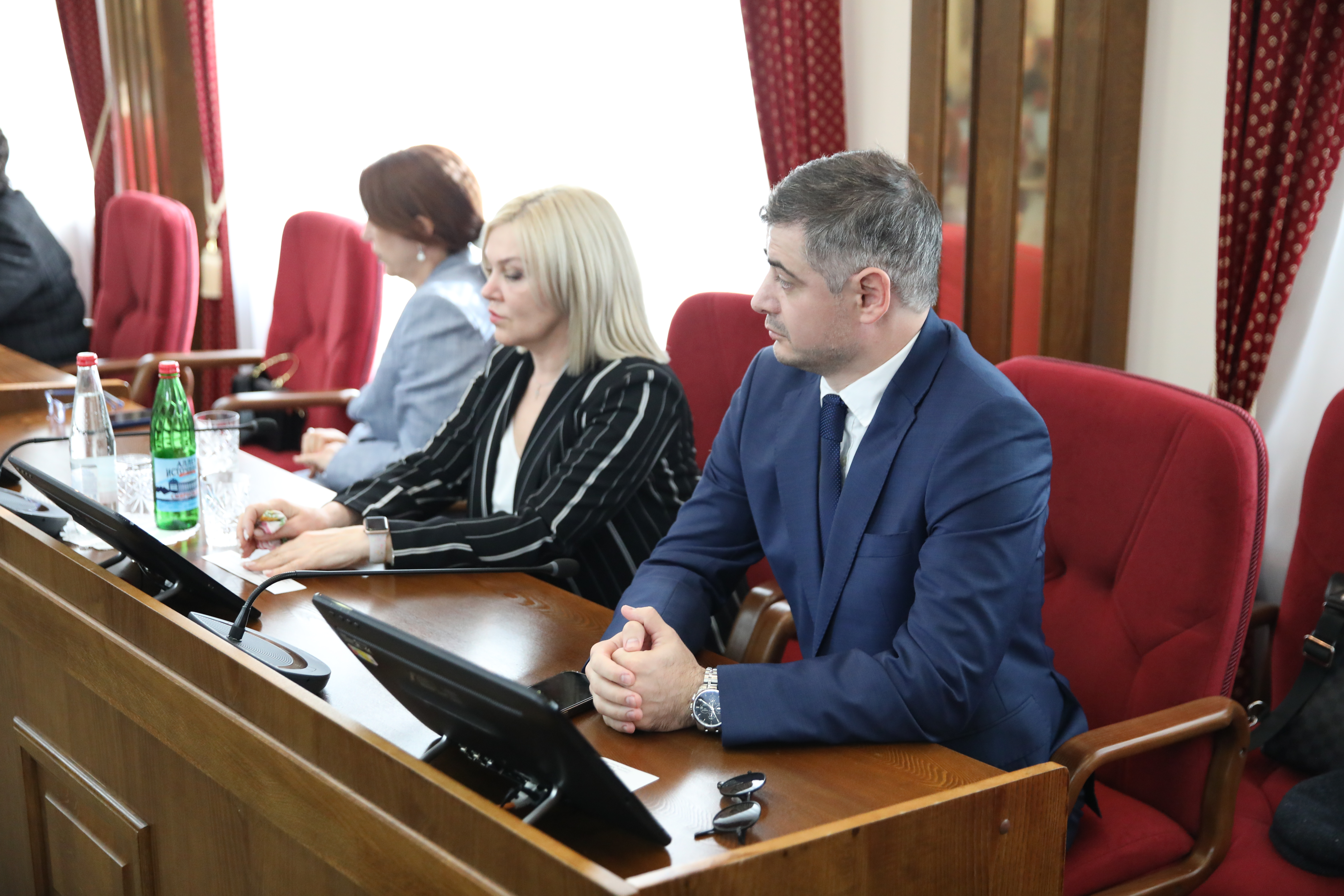 Краевые депутаты рекомендовали к назначению кандидатов в мировые судьи