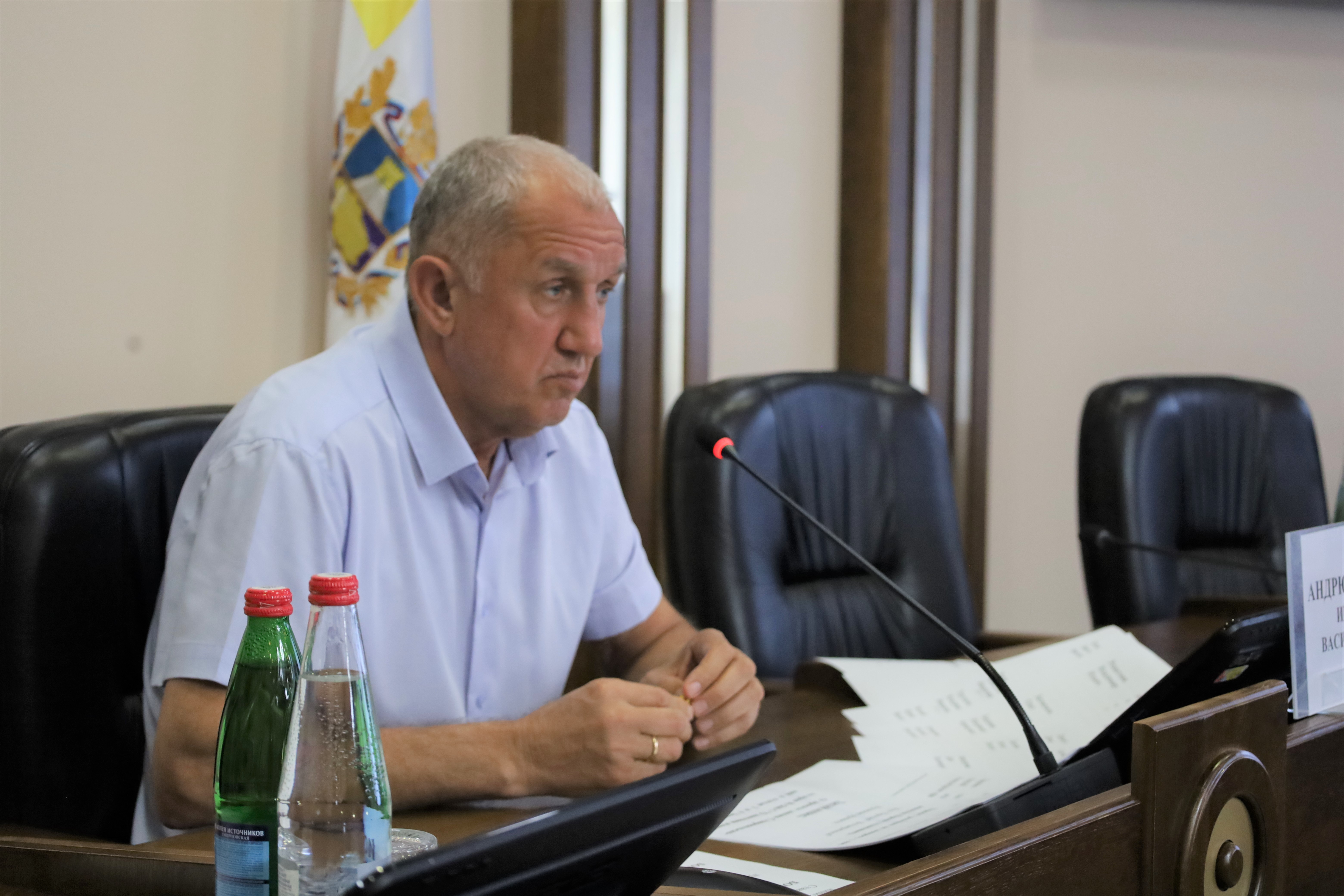 На сентябрьском заседании Думы депутаты планируют принять изменения в ряд краевых законов