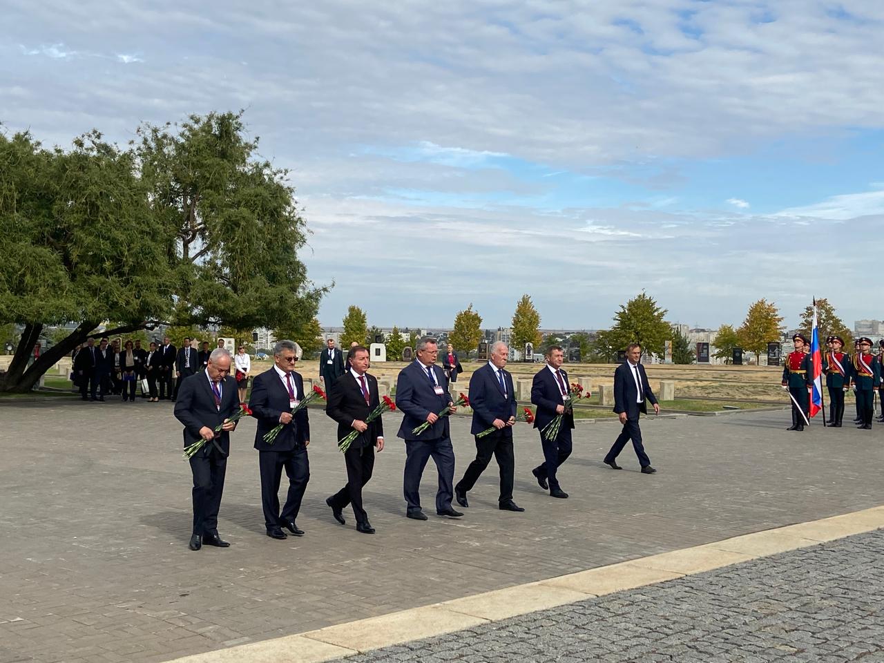 Депутаты Думы края почтили память воинов Ставрополья, павших при обороне Сталинграда