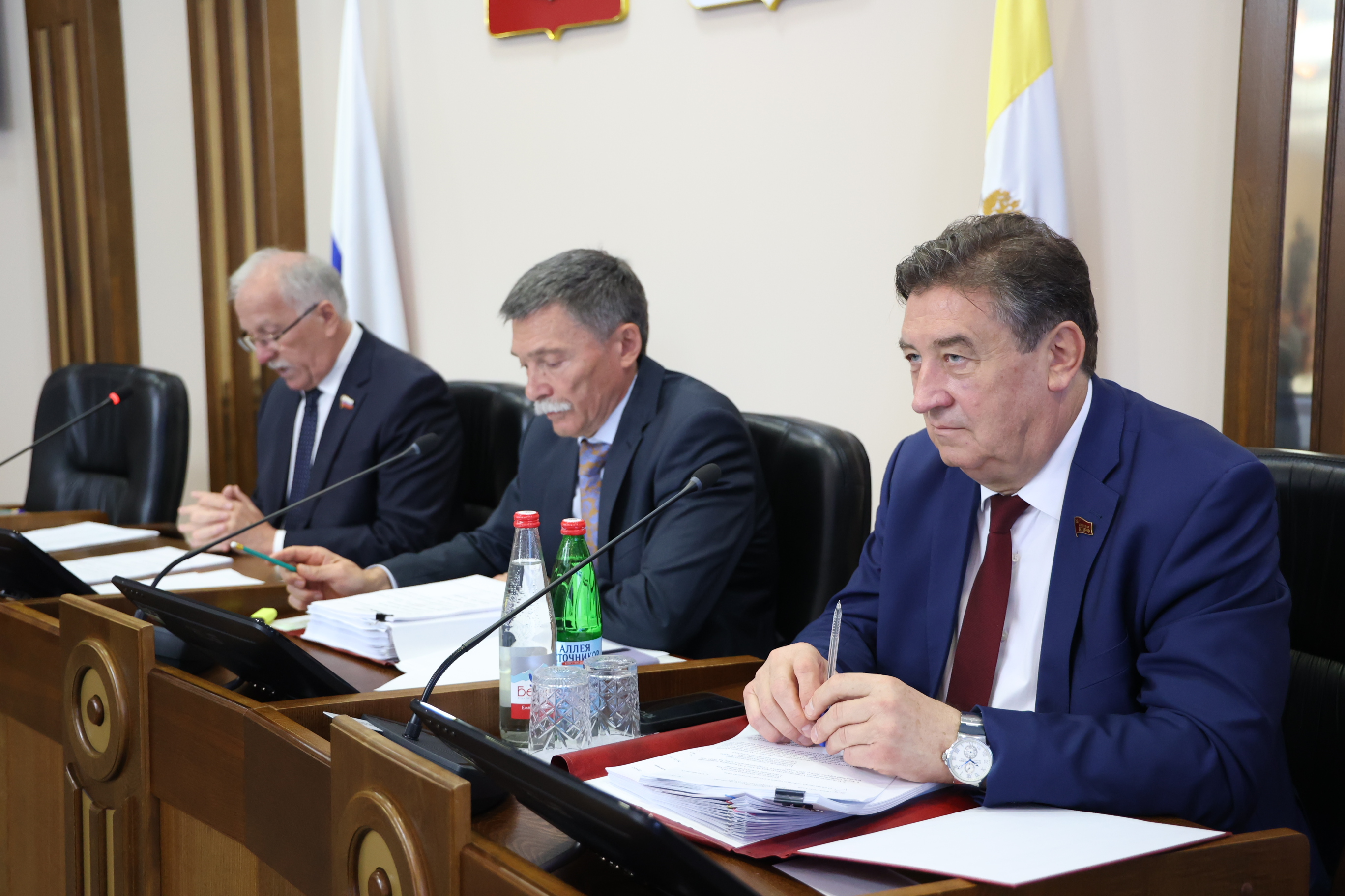 Приняты изменения в бюджет Ставропольского края на 2025 год