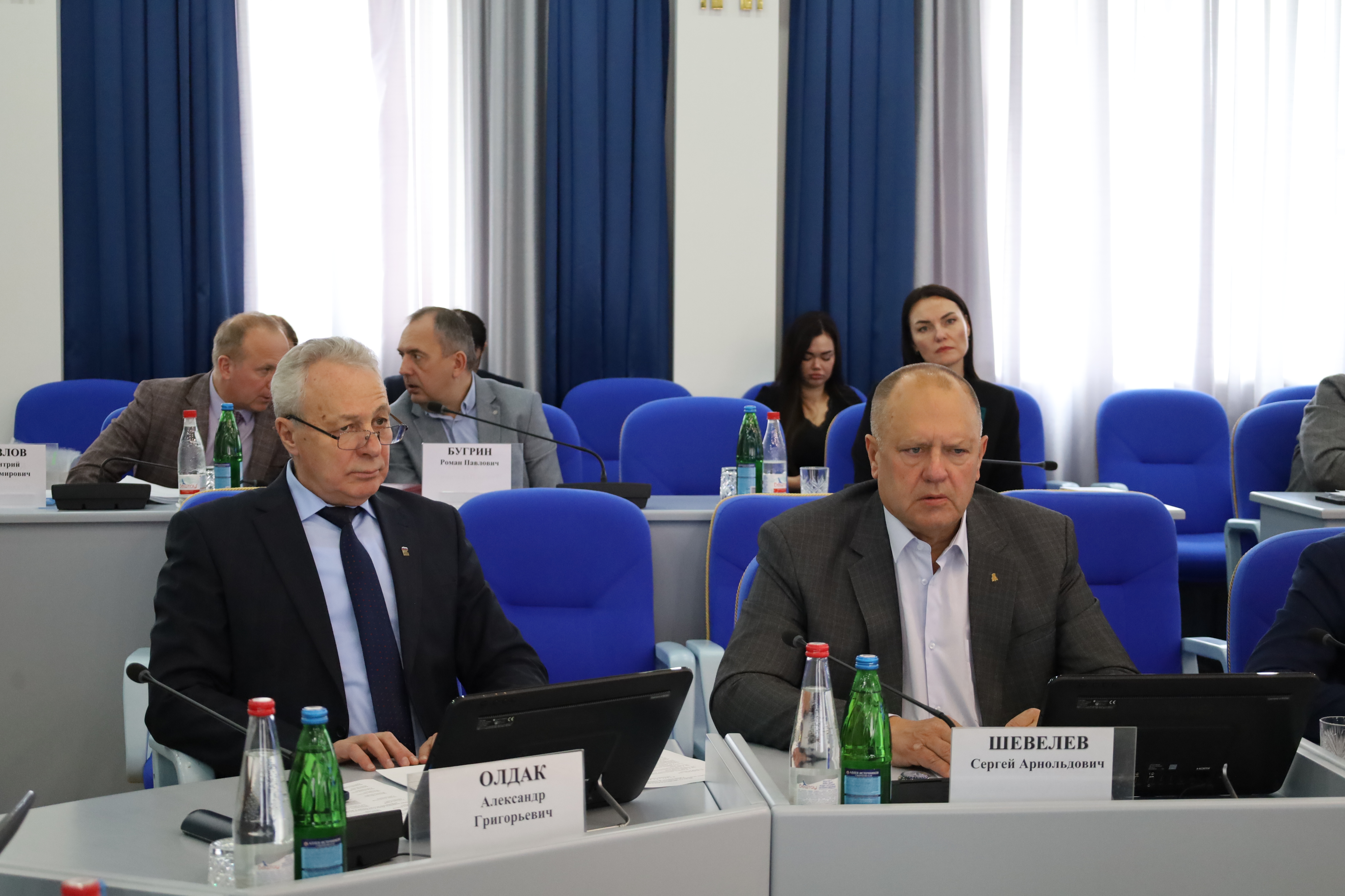 Депутаты работают над совершенствованием краевых законов об административных правонарушениях и патриотическом воспитании