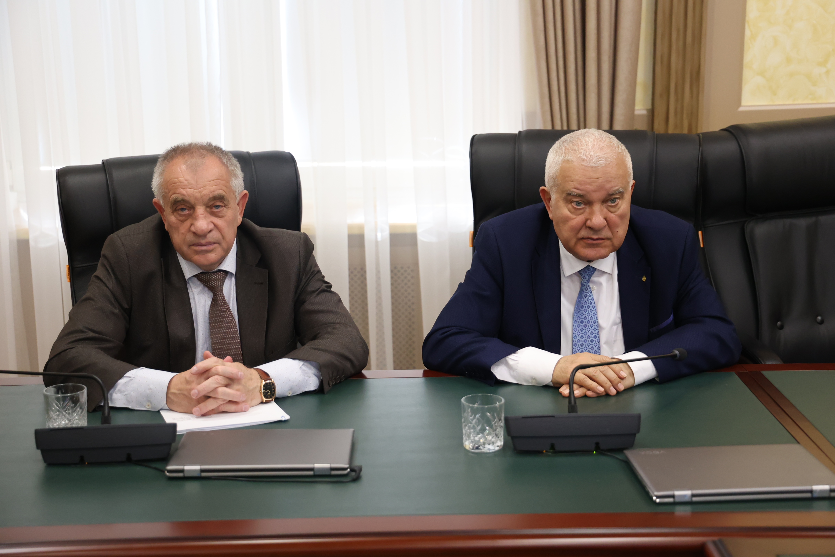 Краевые депутаты в режиме ВКС приняли участие в пленарном заседании Госдумы РФ