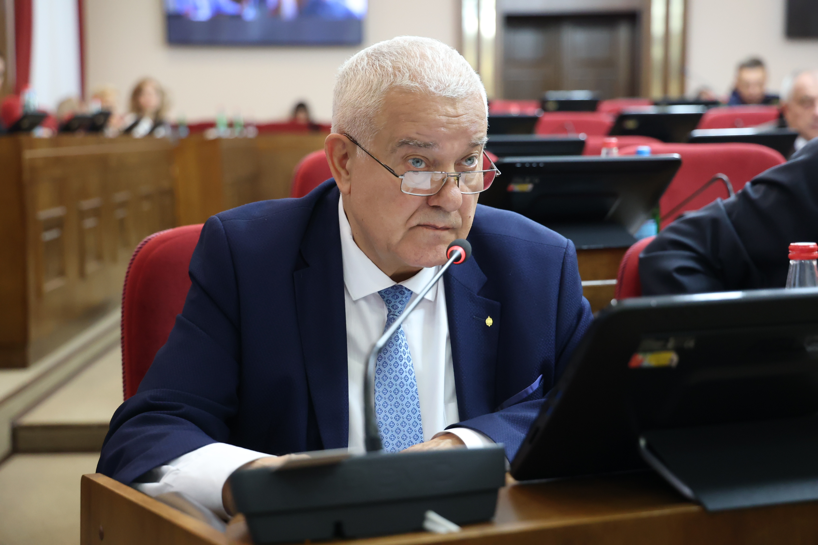 Утверждена повестка октябрьского заседания Думы