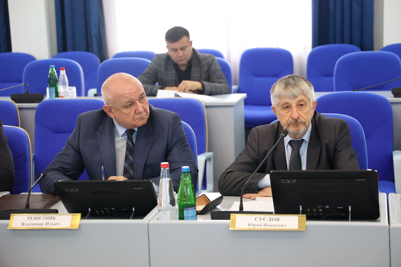 Краевые законодатели планируют освободить от транспортного налога дополнительные категории участников СВО и дать льготы почтовикам