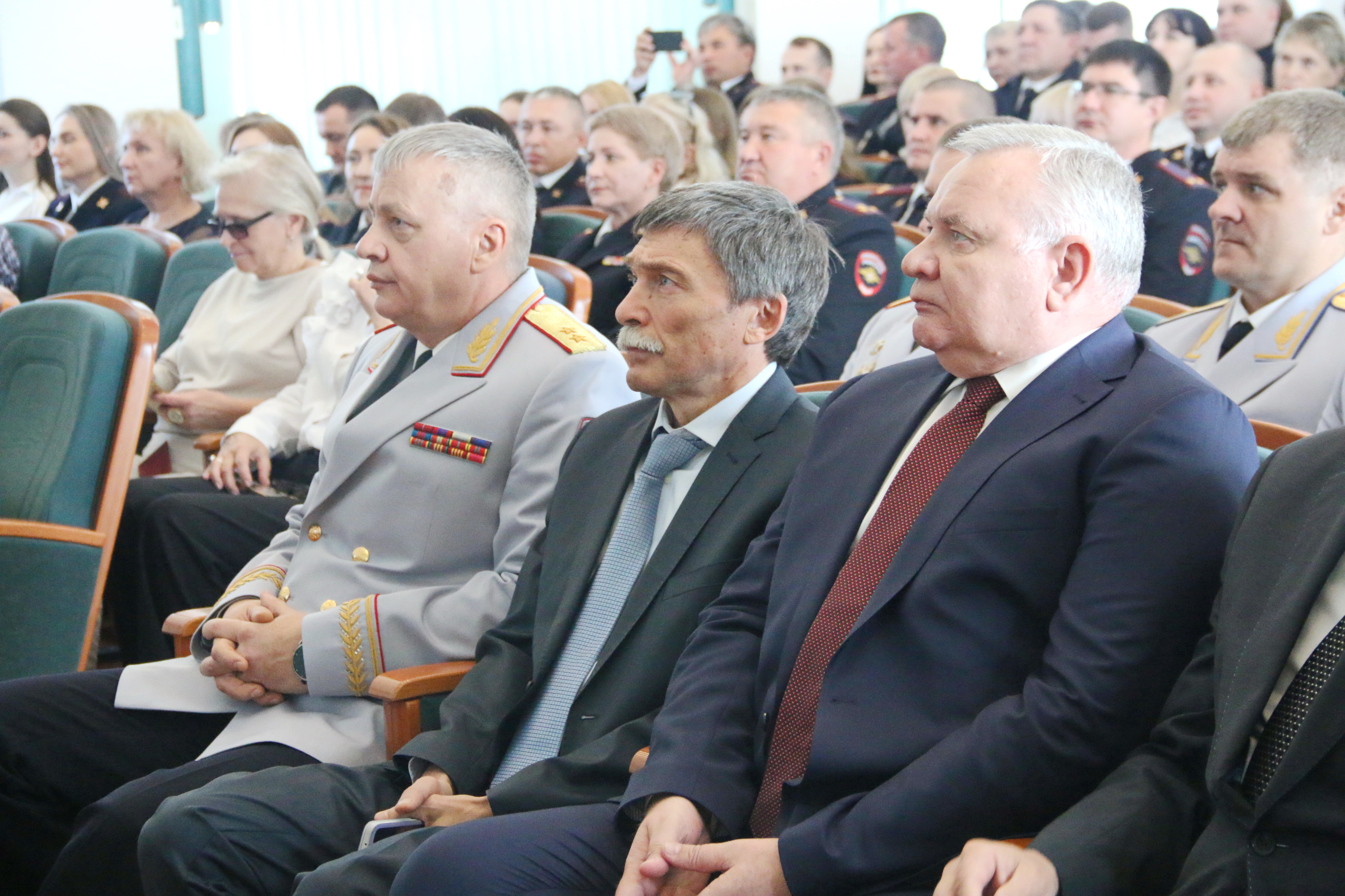 Дмитрий Судавцов поздравил сотрудников органов внутренних дел Ставрополья с профессиональным праздником
