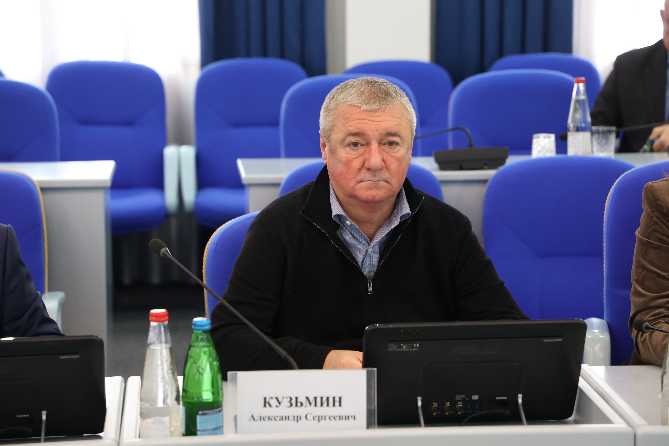В Думе Ставрополья работают над бюджетными законопроектами