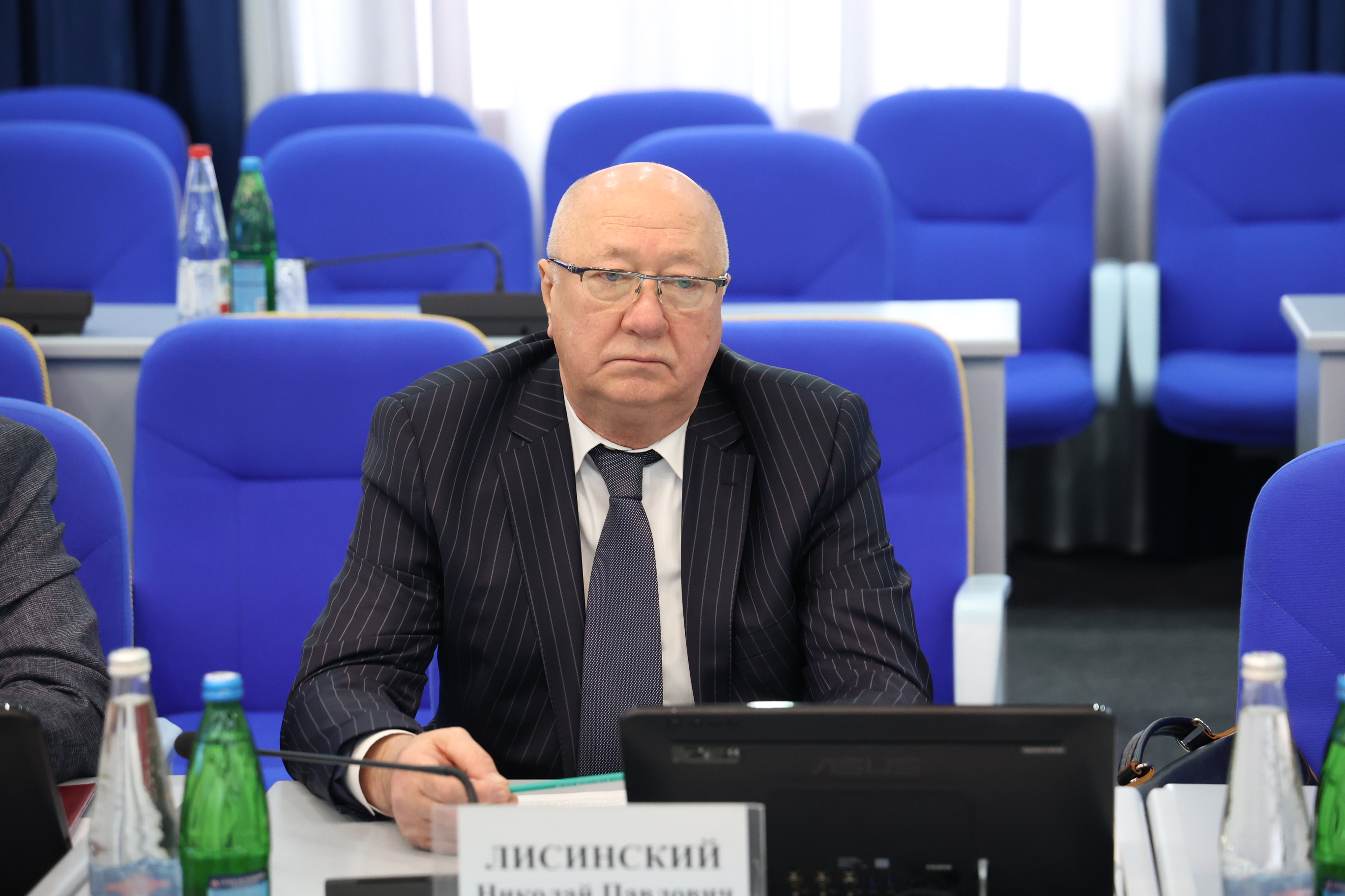 В Думе края рассмотрен законопроект, касающийся мер по противодействию коррупции