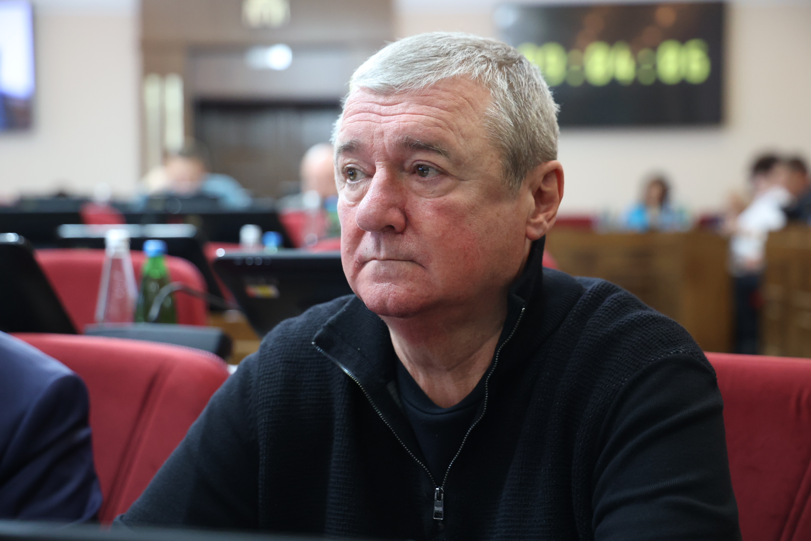 Утверждена повестка декабрьского заседания Думы