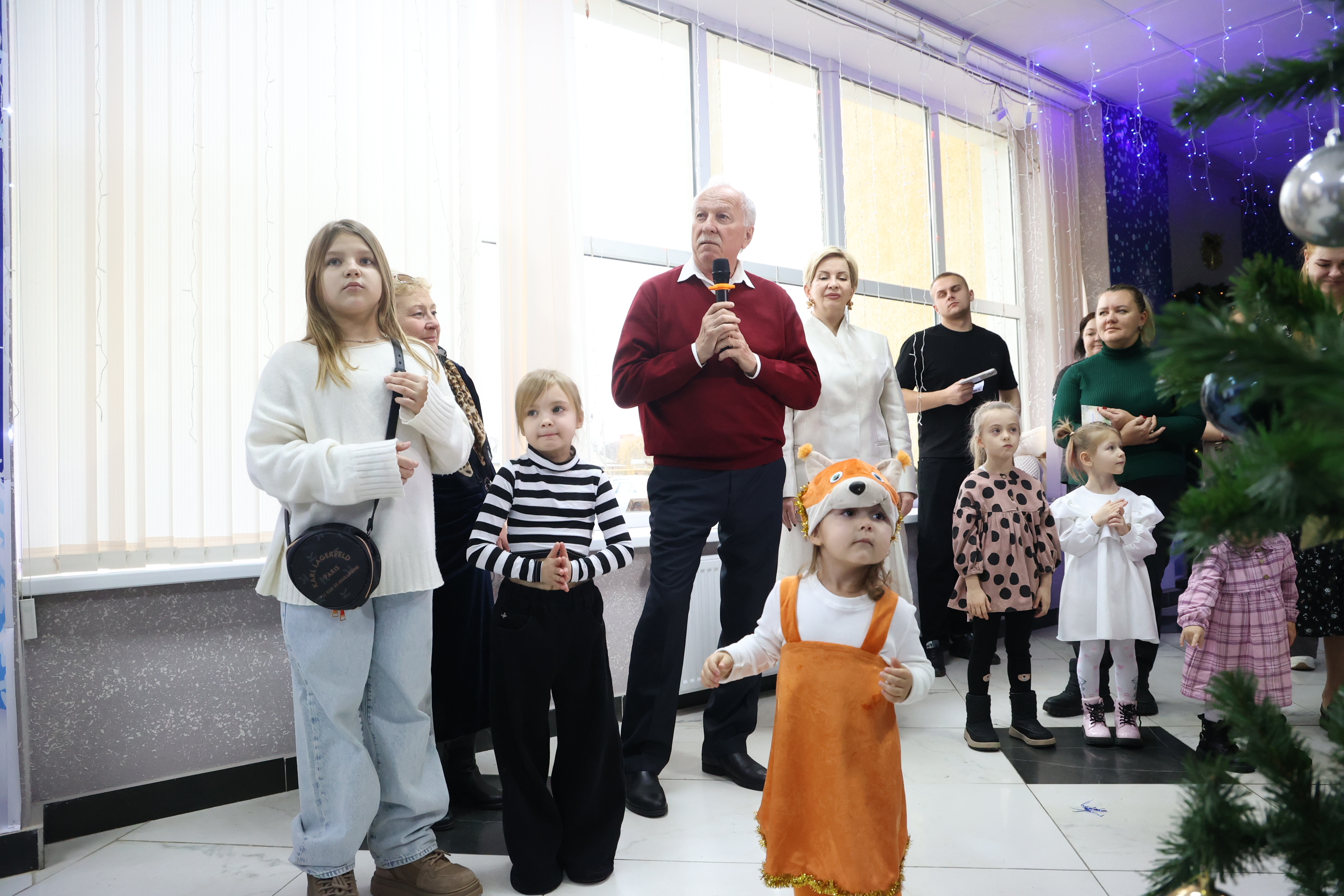 Николай Великдань поздравил детей Труновского округа с наступающим Новым годом