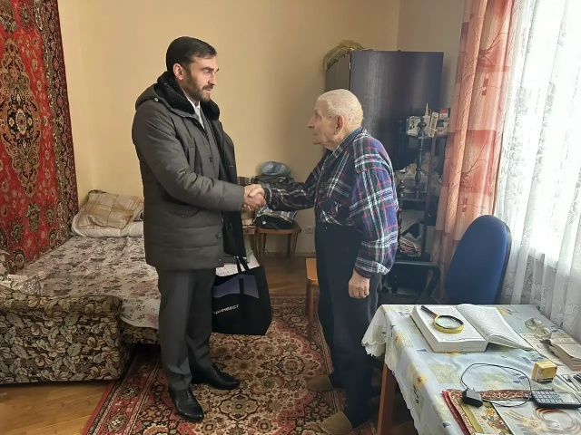 Депутаты краевой Думы поздравляют ветеранов Великой Отечественной войны с новогодними праздниками
