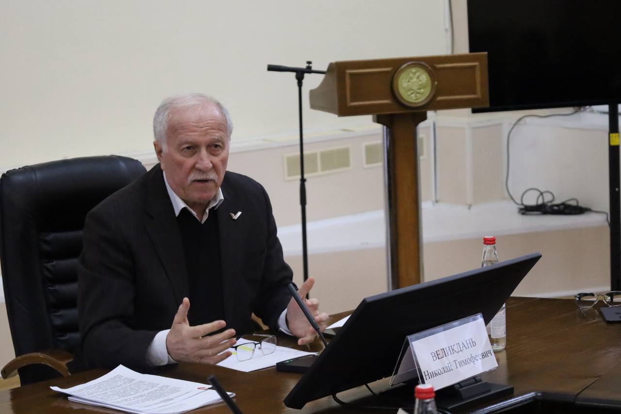 Председатель Думы Николай Великдань обсудил вопросы развития ставропольских курортов с местными депутатами