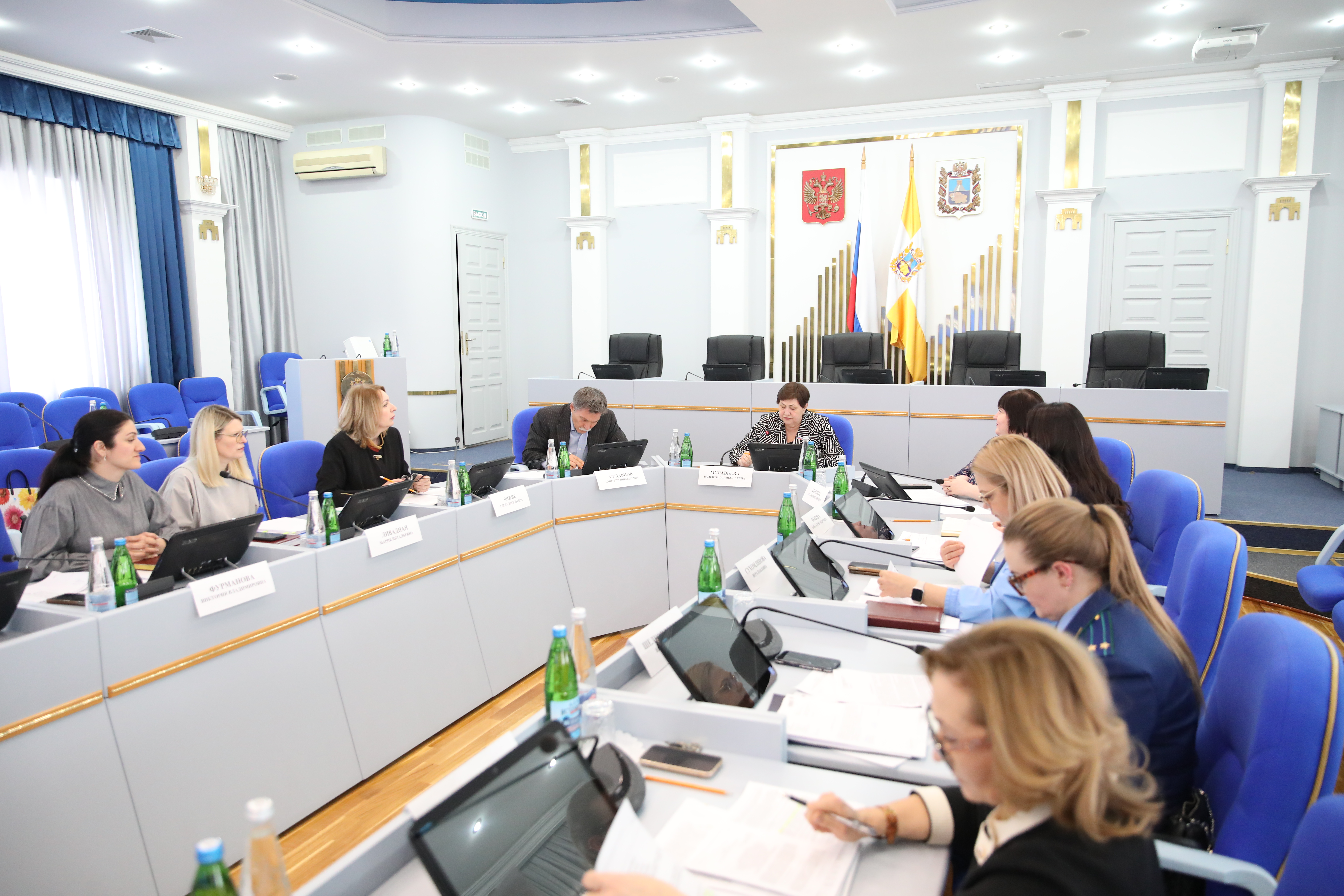 В Думе рассмотрены предложения прокуратуры по совершенствованию законодательства о поддержке многодетных семей