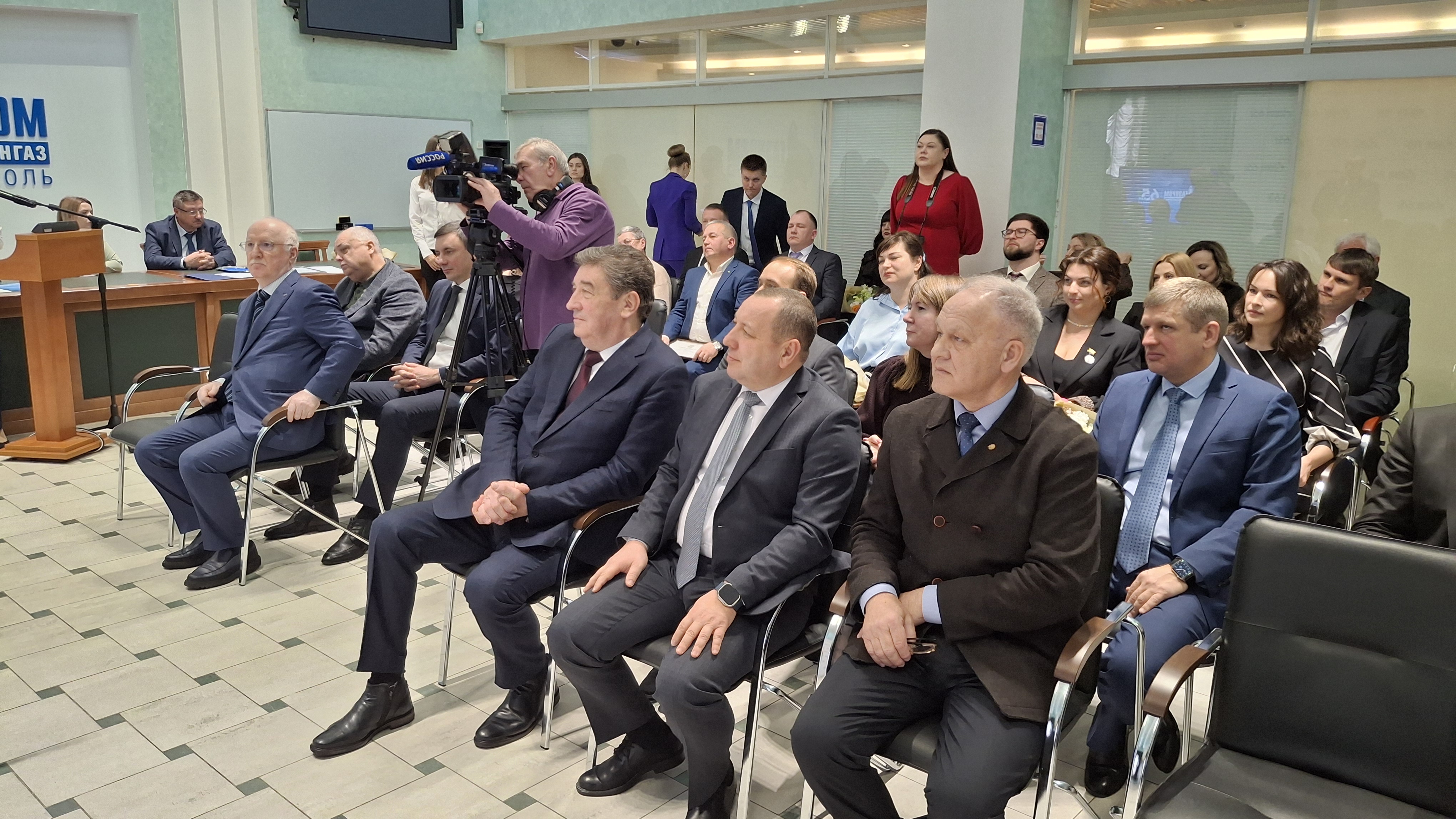 Виктор Гончаров поздравил коллектив «Газпром газораспределение Ставрополь» с юбилеем предприятия