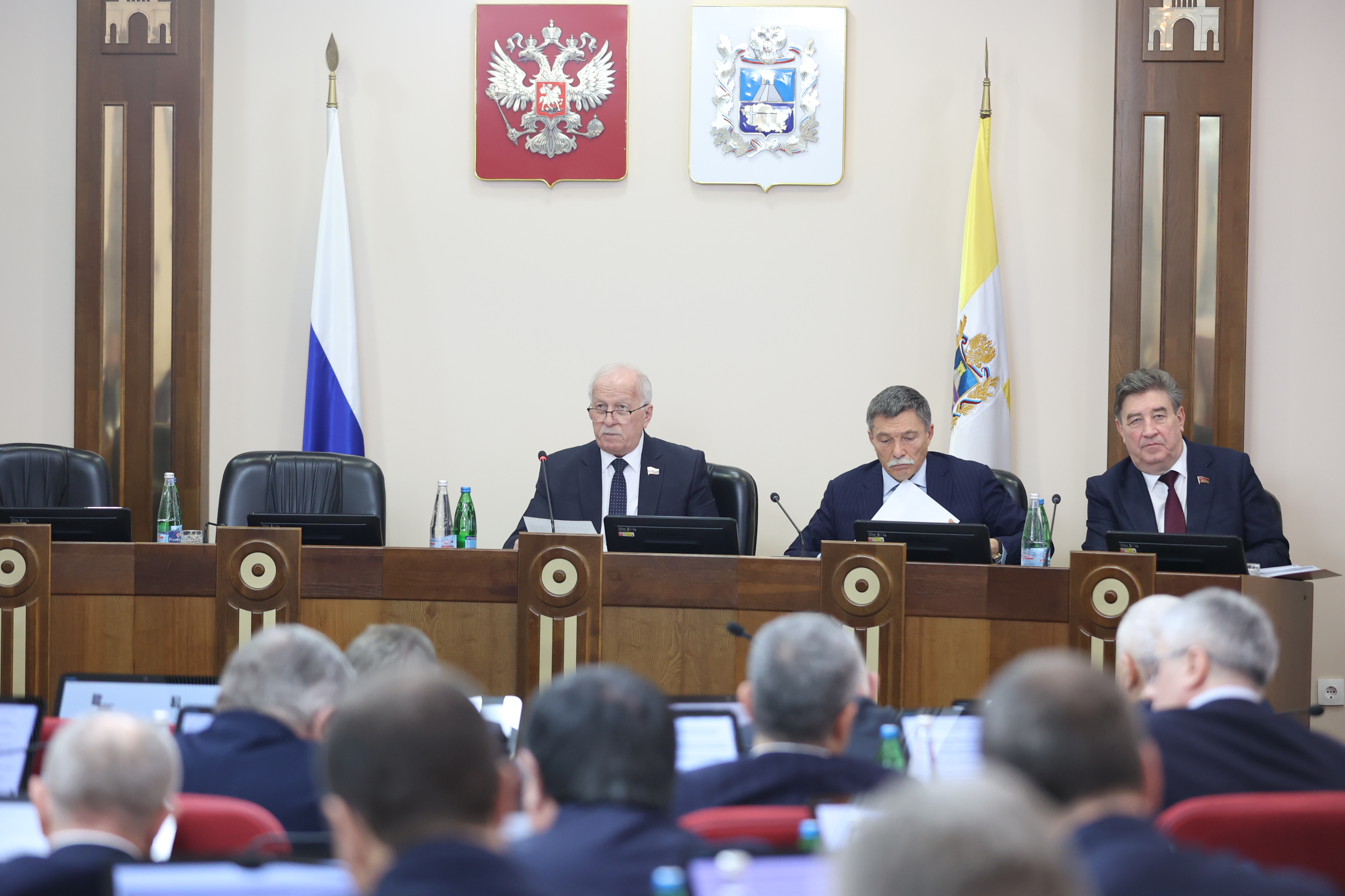 Краевые законодатели поддержали изменения в законы о мерах социальной поддержки участников СВО и их семей