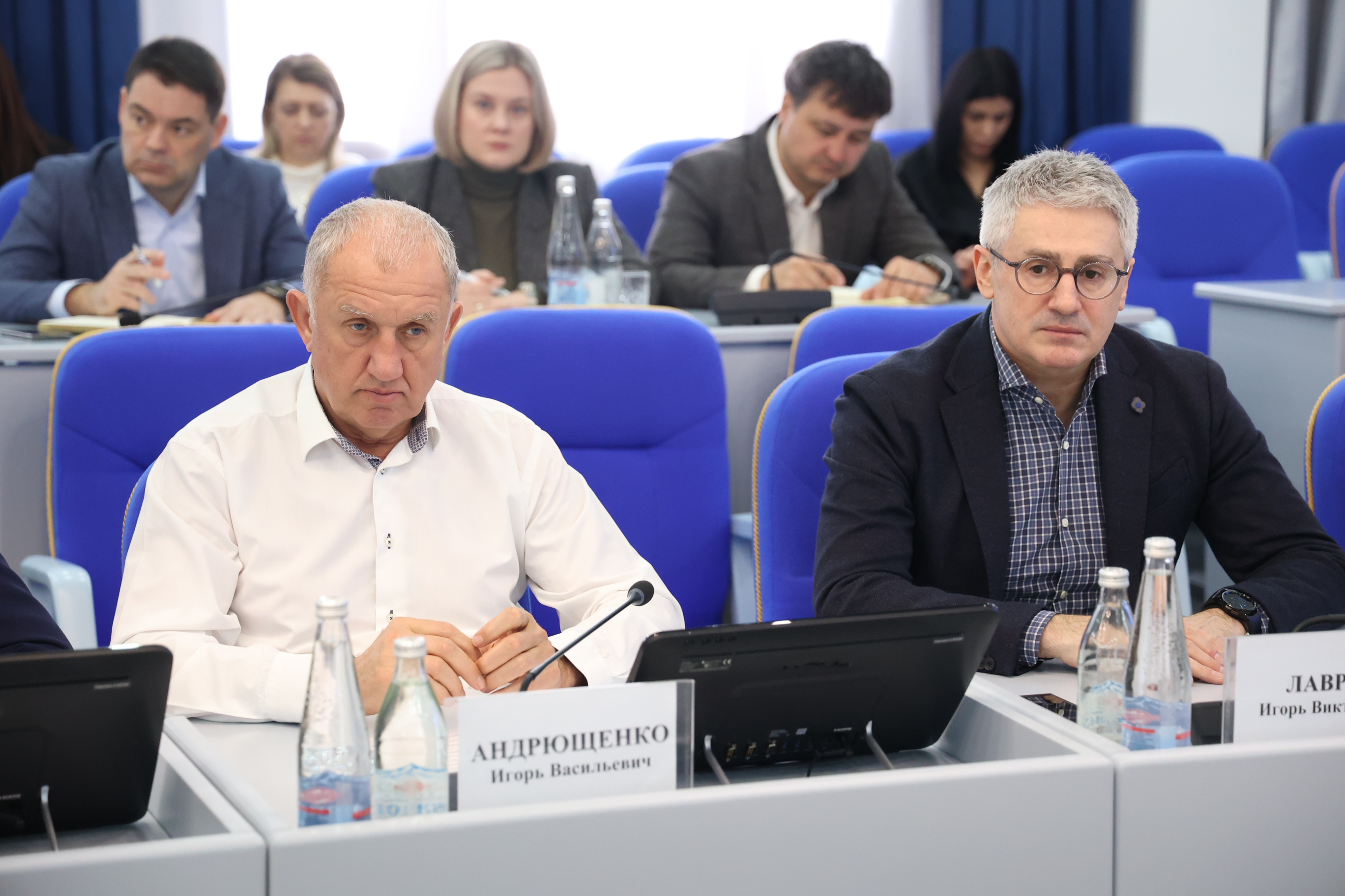 Дума Ставрополья инициирует ускорение принятия федерального закона о лицензировании оборота табачной и никотинсодержащей продукции