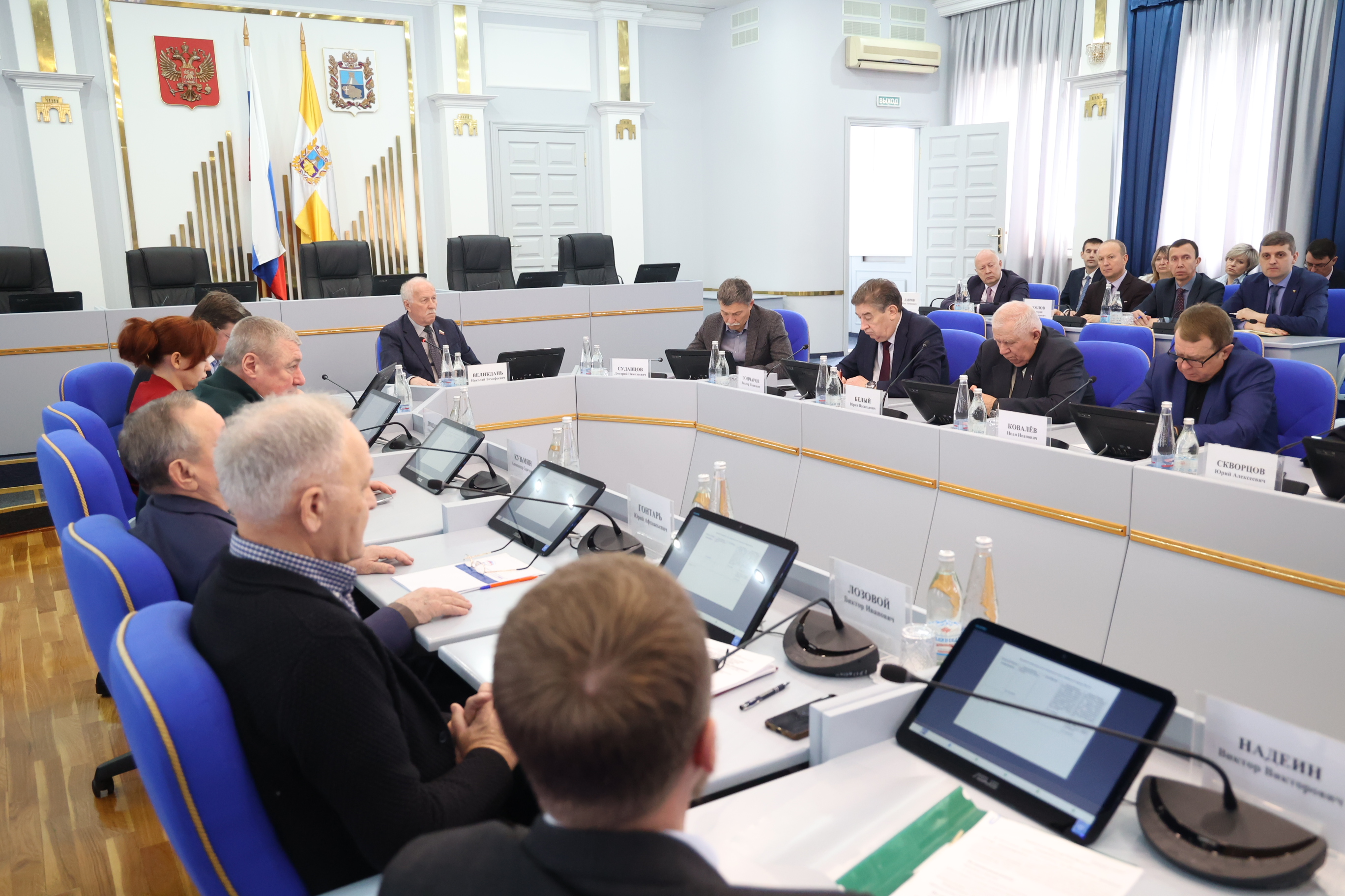 Дума Ставрополья инициирует ускорение принятия федерального закона о лицензировании оборота табачной и никотинсодержащей продукции