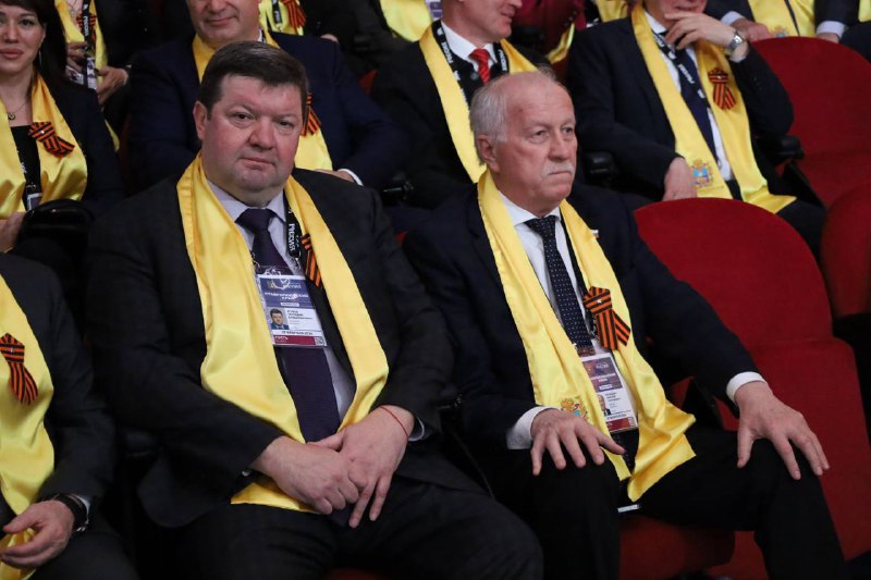 Николай Великдань и депутаты приняли участие в открытом диалоге Губернатора в Национальном центре «Россия»