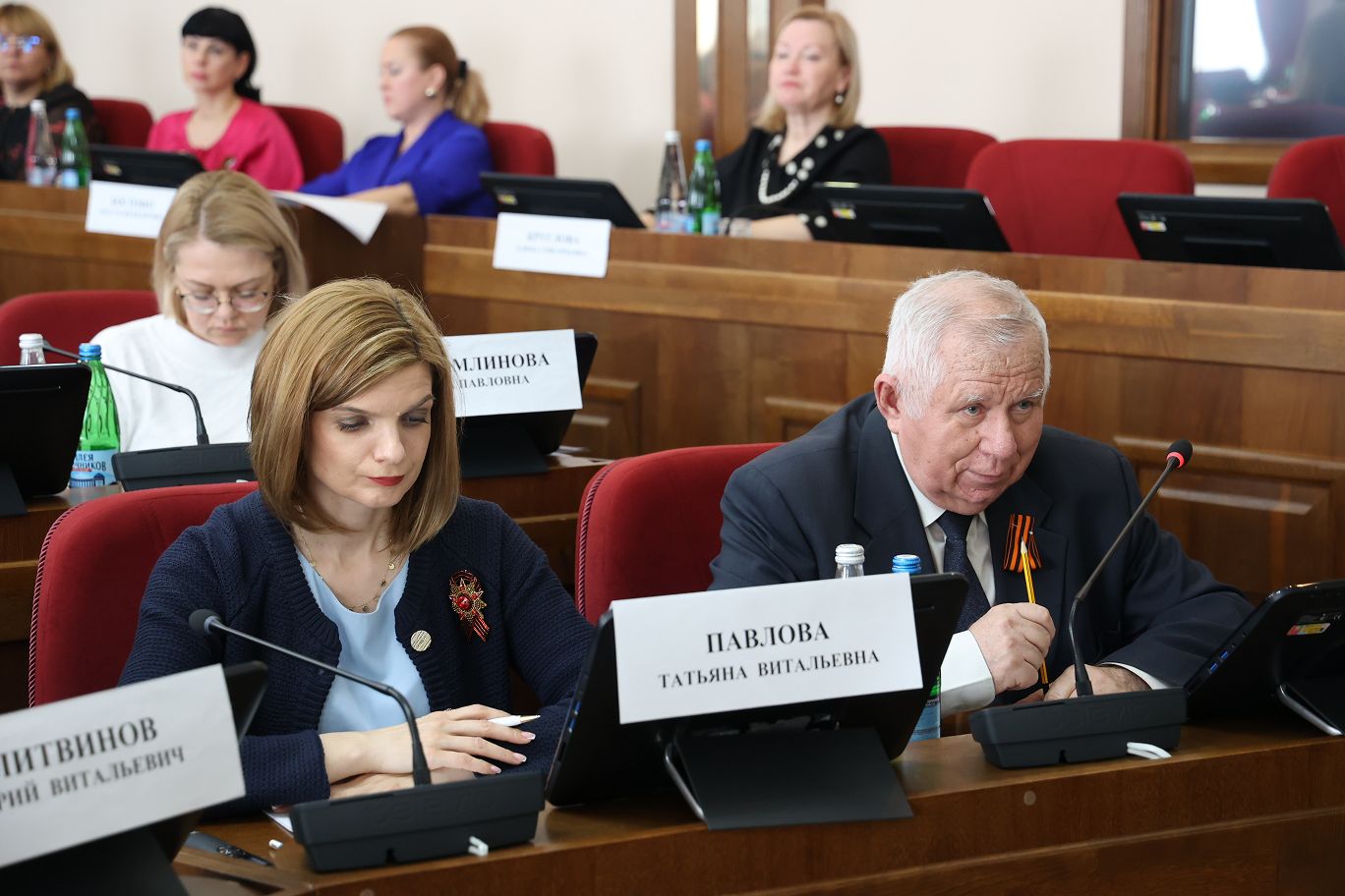 Краевые депутаты планируют расширить поддержку НКО, помогающих ветеранам боевых действий