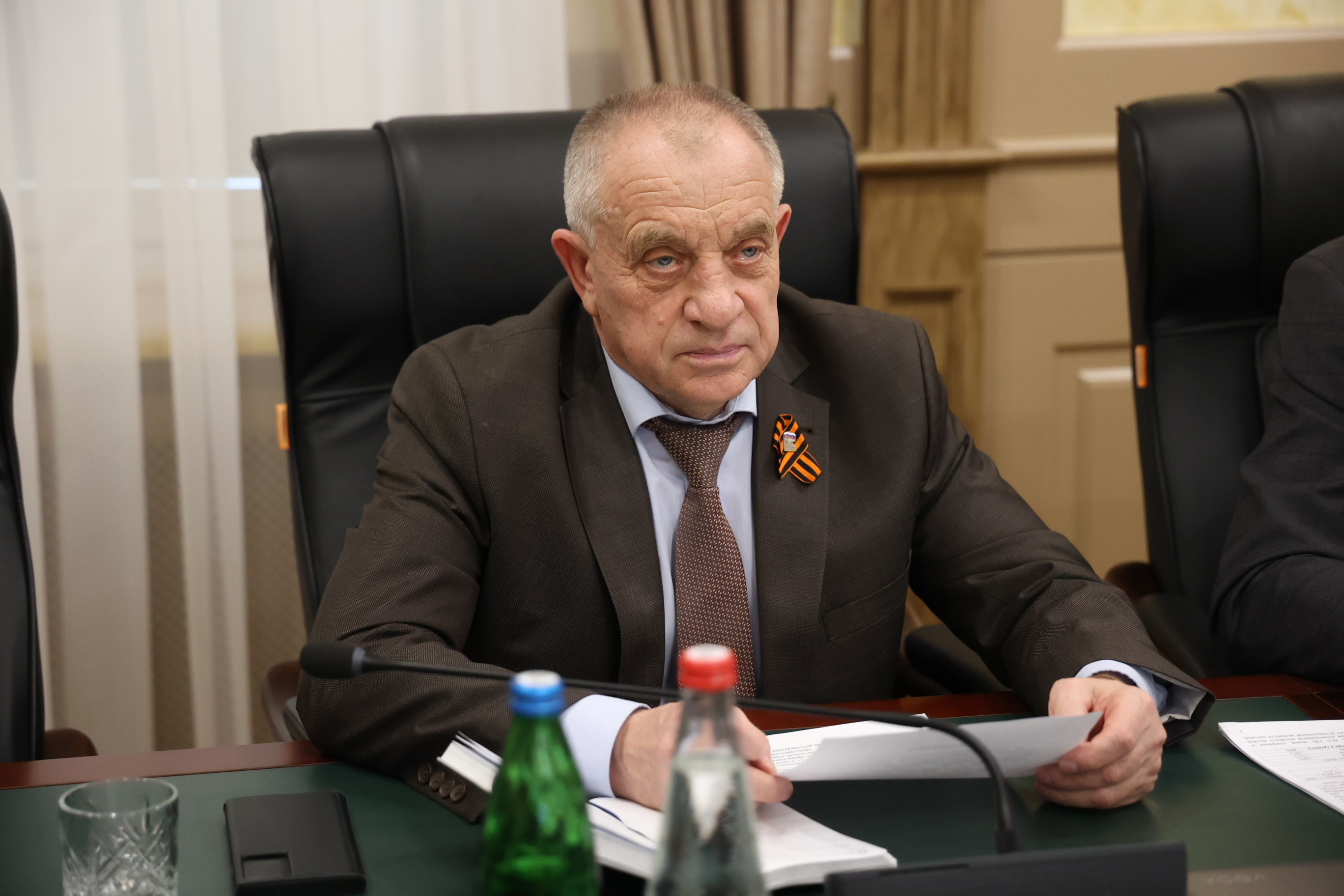 Меры законодательного обеспечения планирования ТЭК рассмотрены на круглом столе в Госдуме