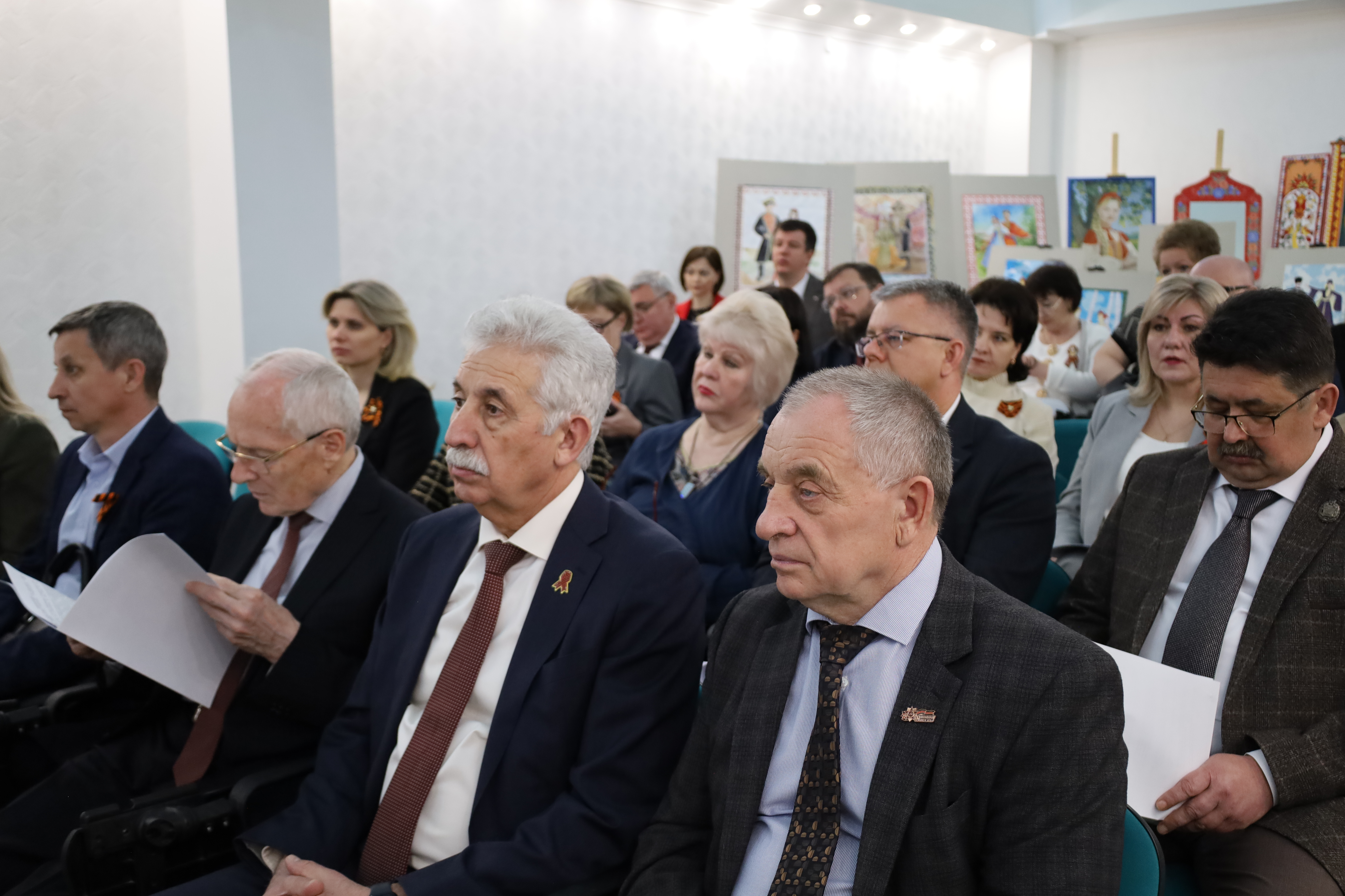 Краевые депутаты рассмотрели вопросы привлечения квалифицированных кадров в систему образования Ставрополья