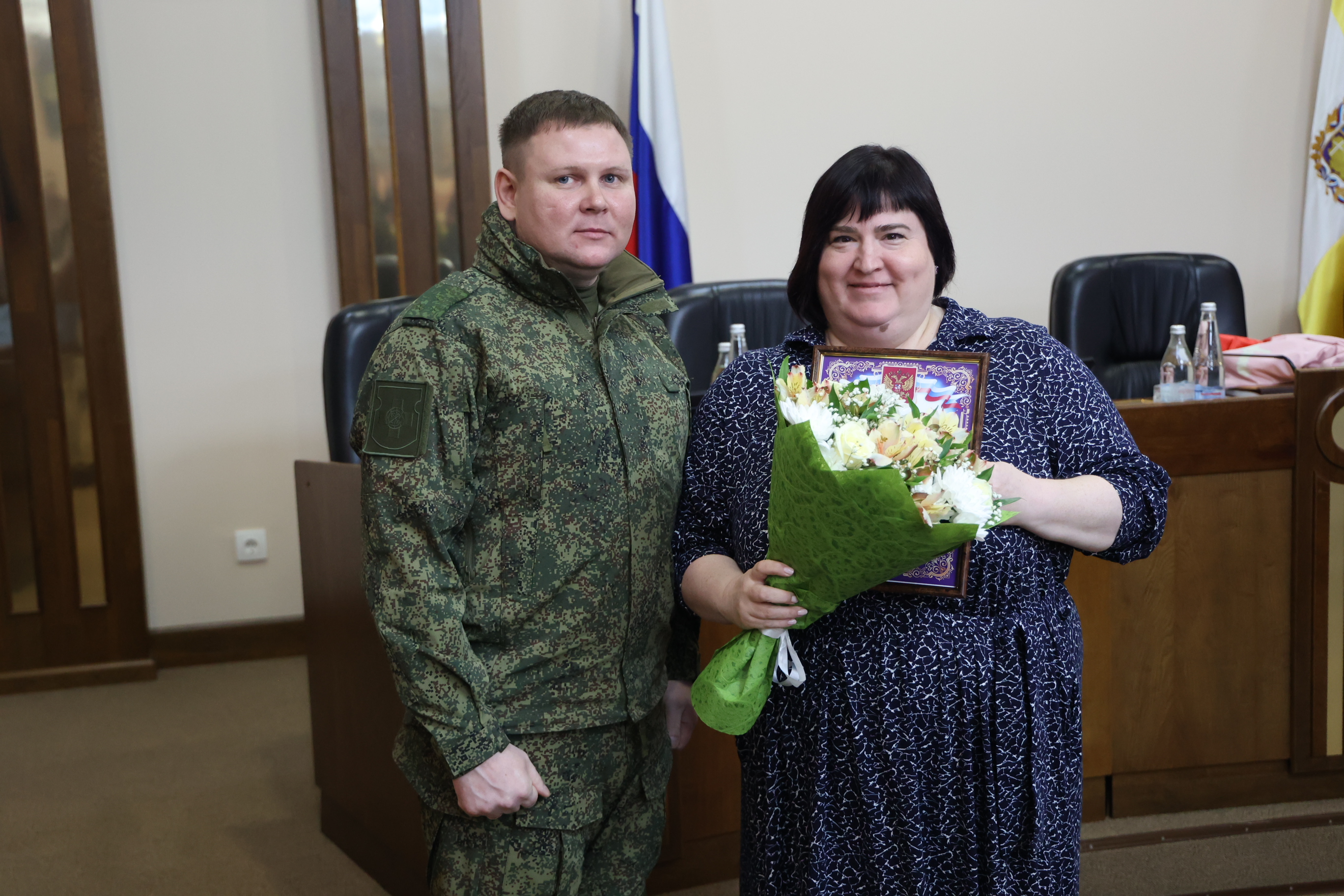 Краевым депутатам вручены благодарственные письма за поддержку военнослужащих