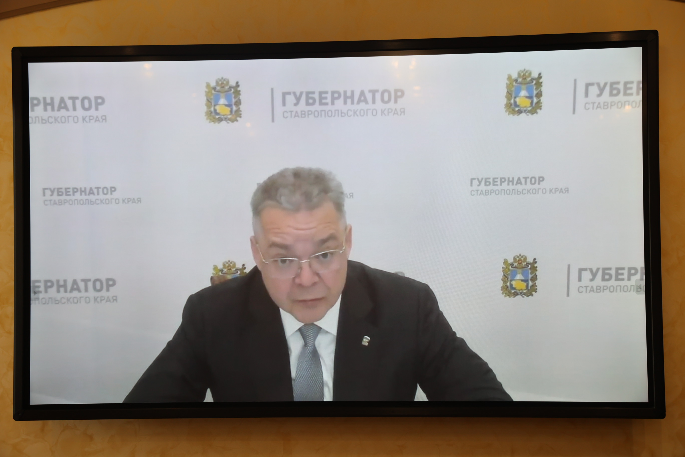 Устранение последствий непогоды стало одной из основных тем еженедельного рабочего совещания в Правительстве Ставропольского края