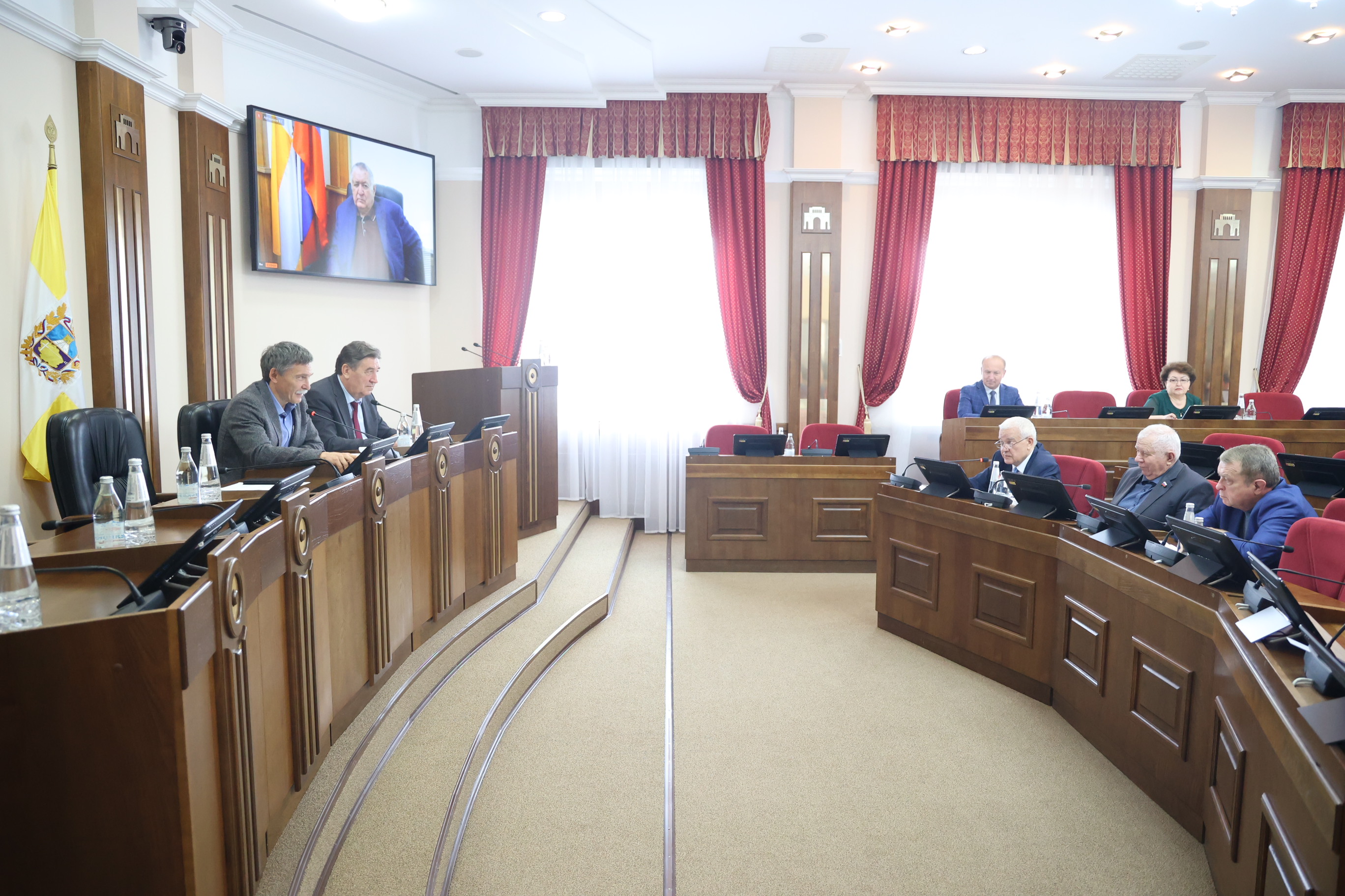 Совет Думы утвердил повестку майского заседания
