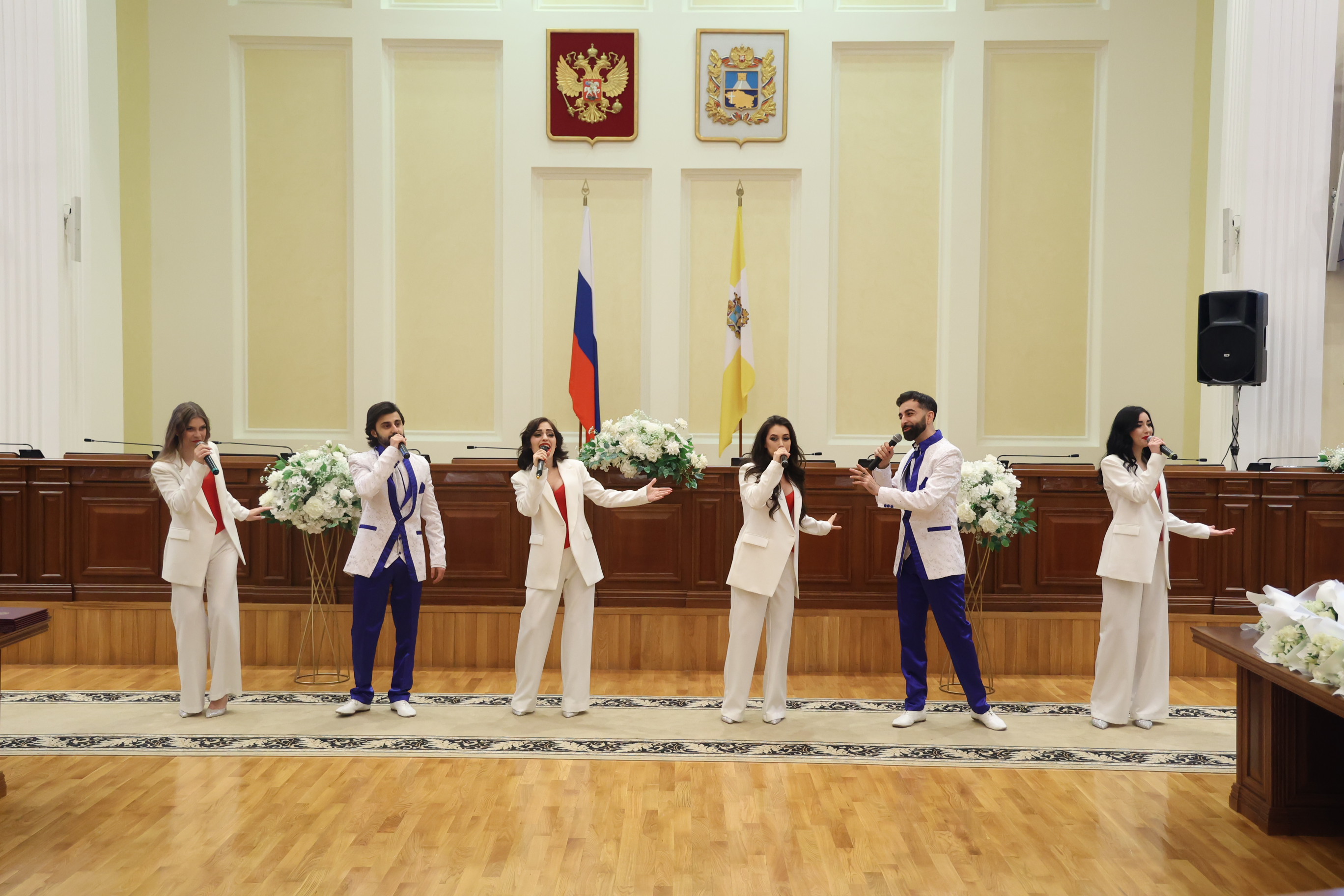 Краевые депутаты поздравили предпринимателей с профессиональным праздником