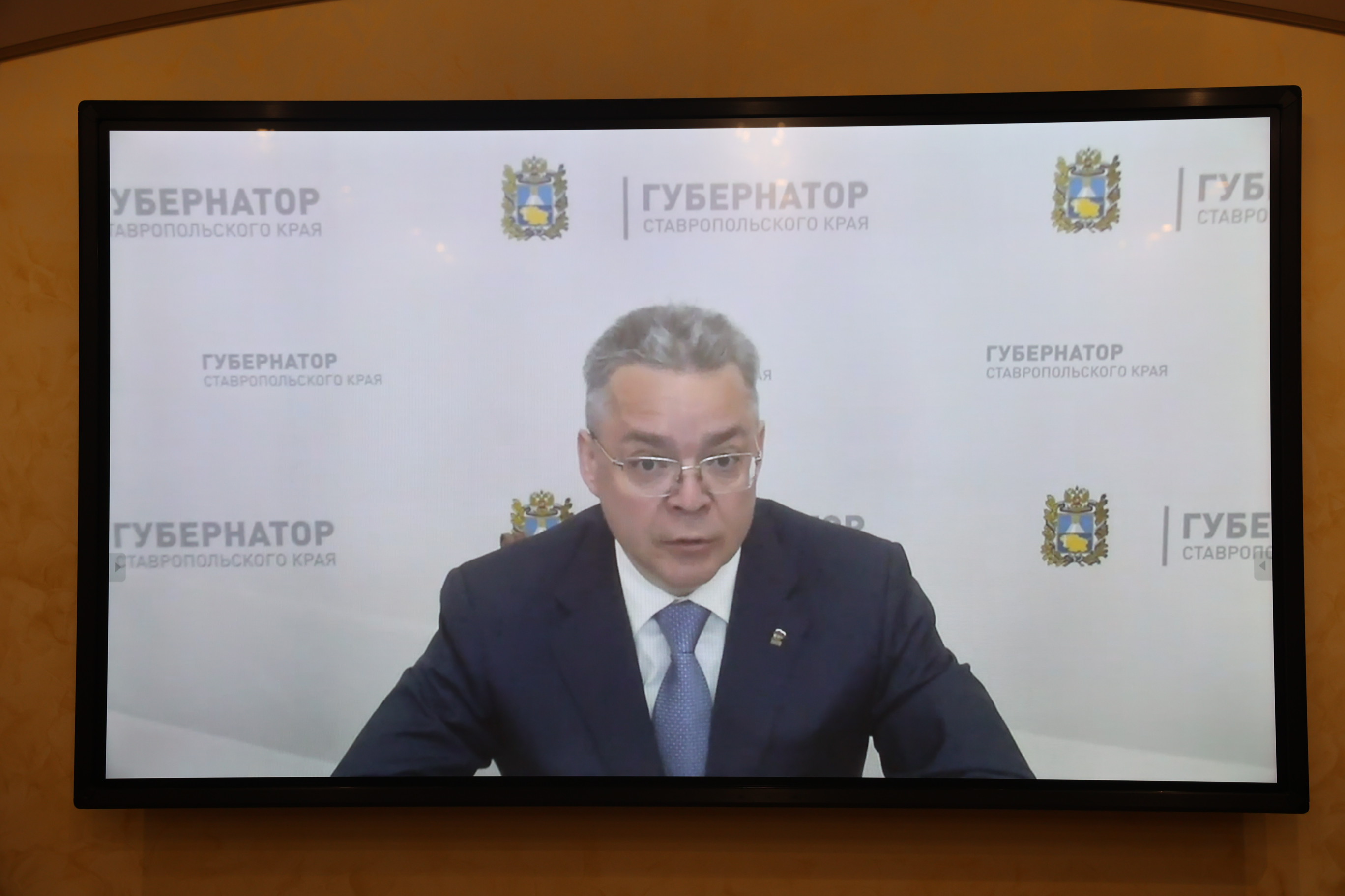 Ухудшение погоды и угроза подтоплений стали основной темой еженедельного рабочего совещания в краевом Правительстве