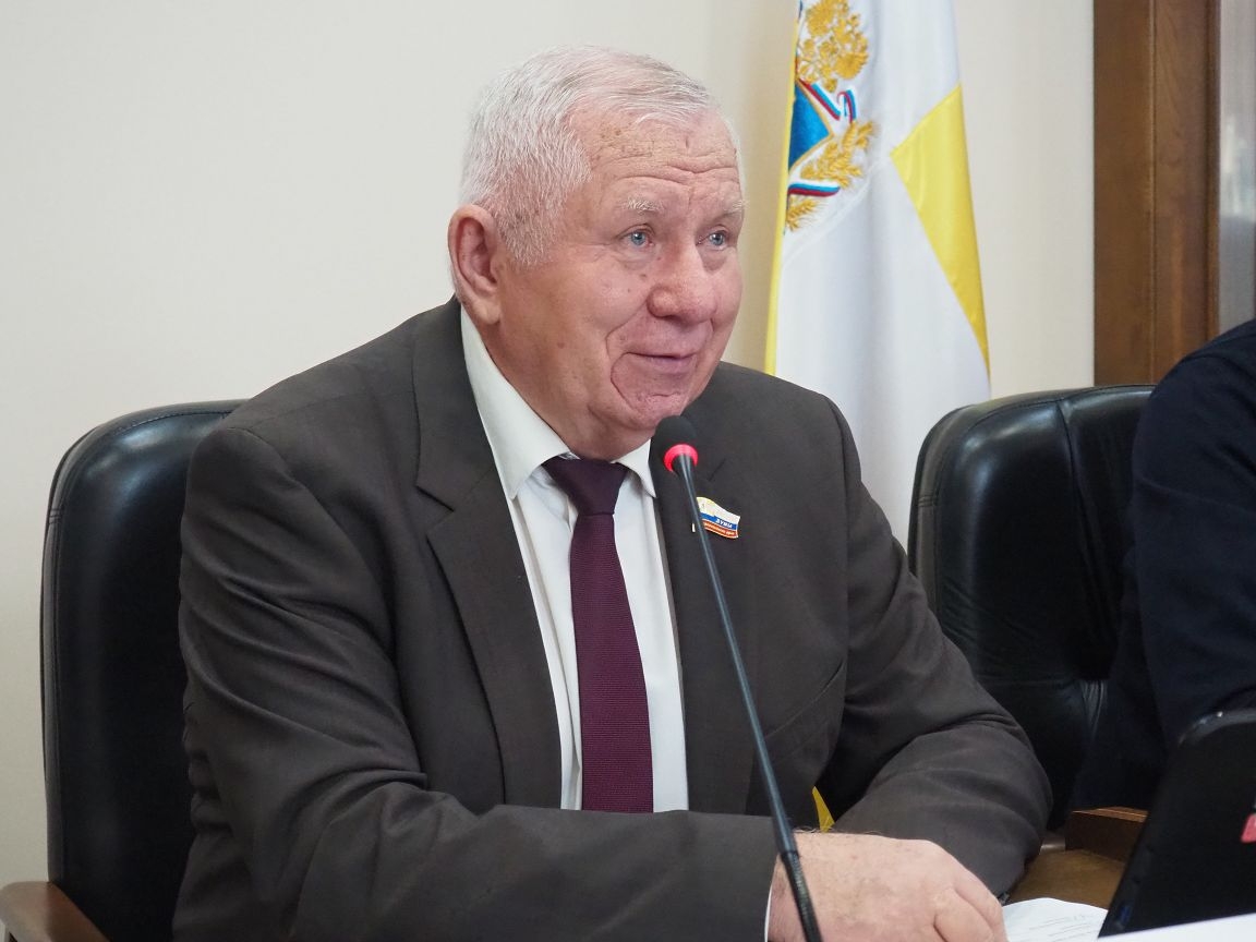 В краевой Думе рассмотрен законопроект, направленный на повышение эффективности муниципальных закупок