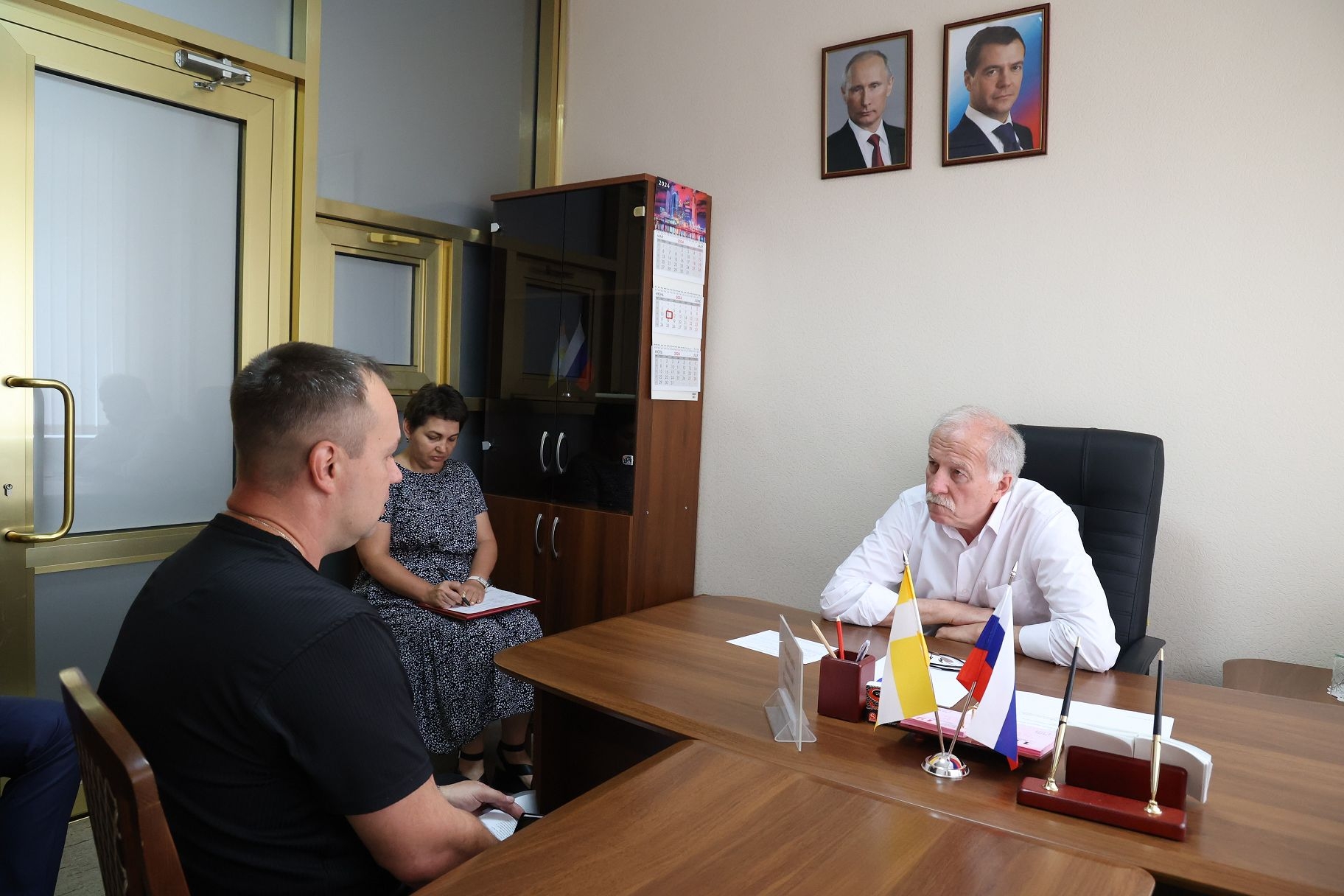 Николай Великдань провел прием граждан