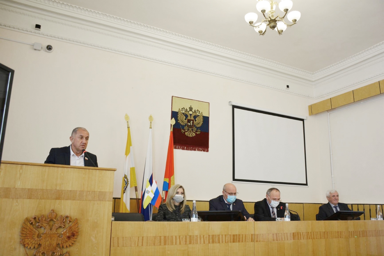 Совет Апанасенковского муниципального округа избрал главу нового административно-территориального образования